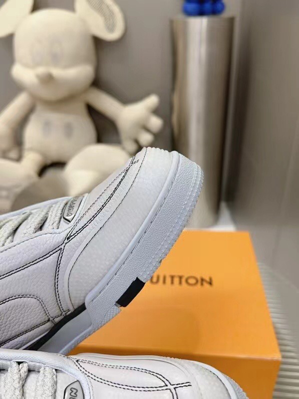 Lv Sneakers-48