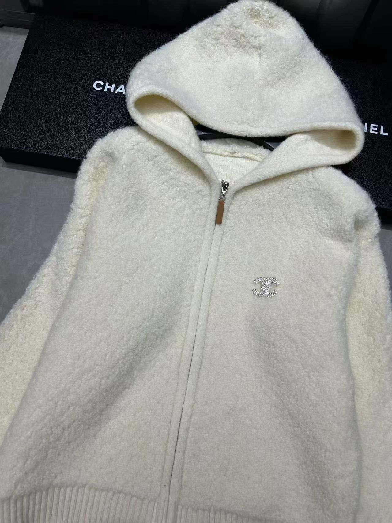 Chanel Clothing-233