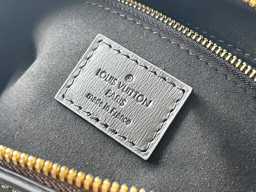 Louis Vuitton bag-82