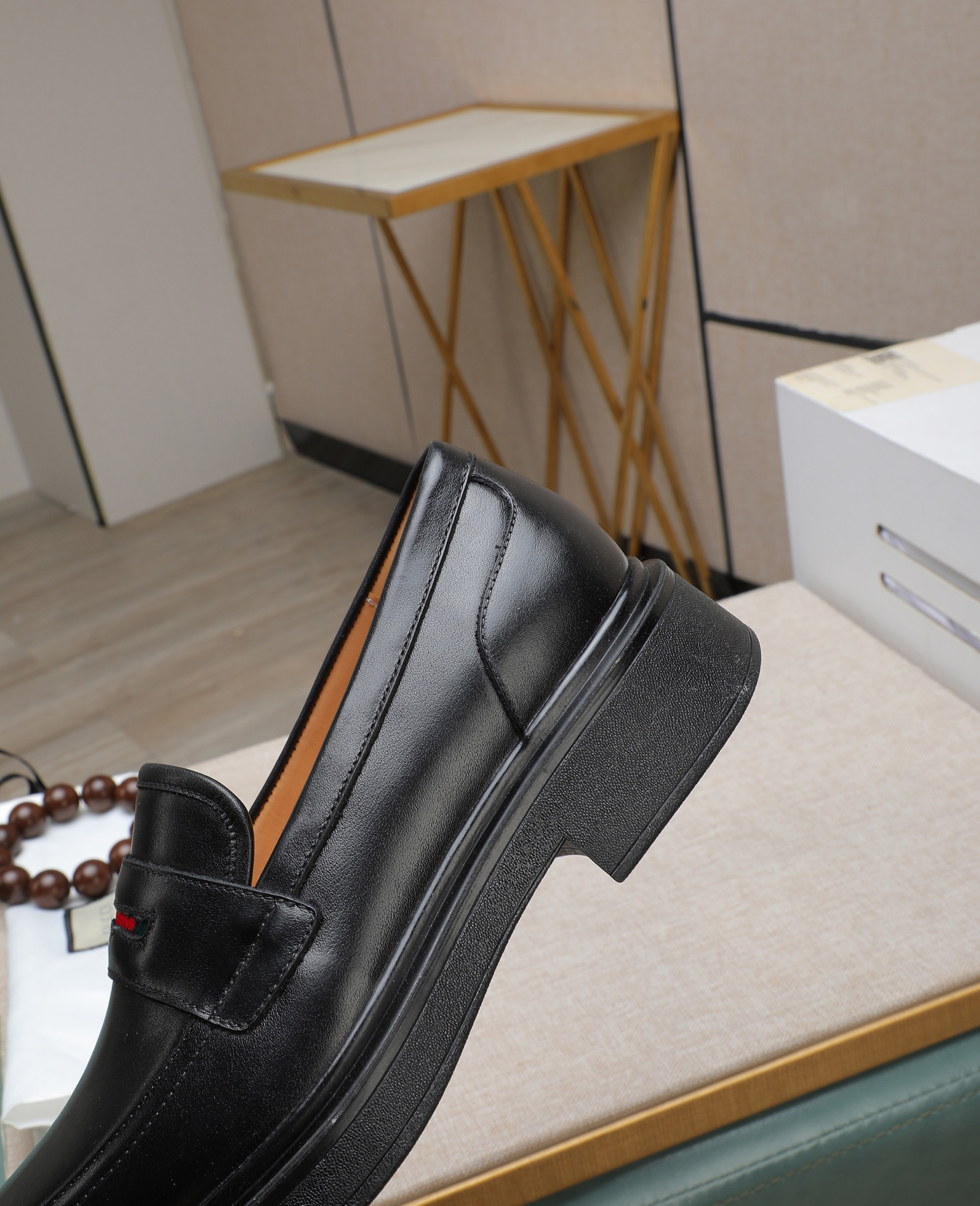 Gucci men's leather shoes-132