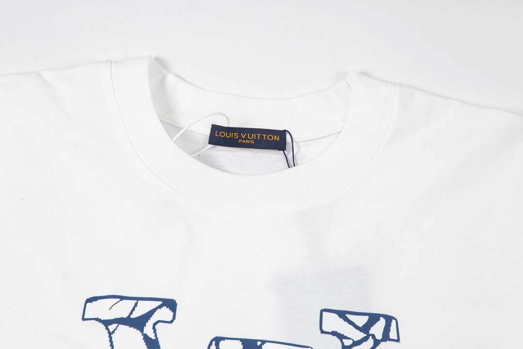 LV clothing-145