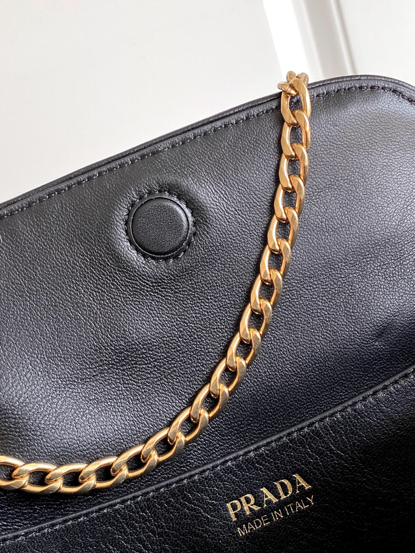 Prada bag-106