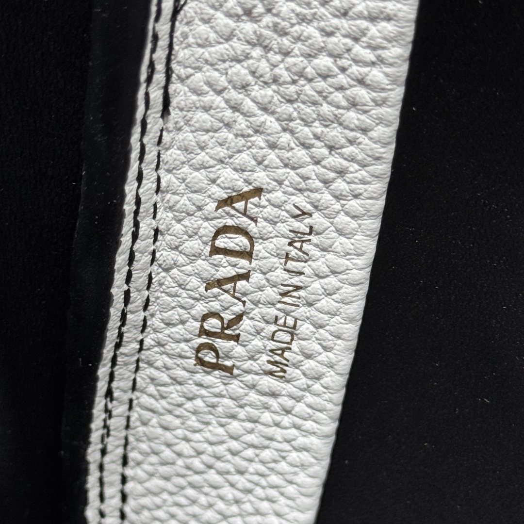 Prada bag-15