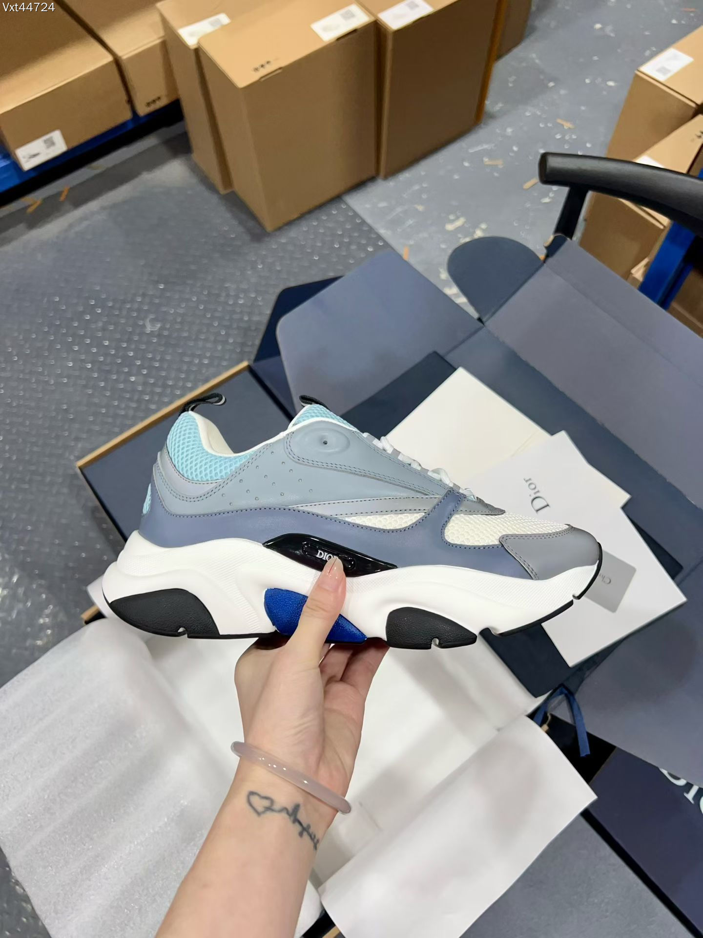 Dior Sneakers-7