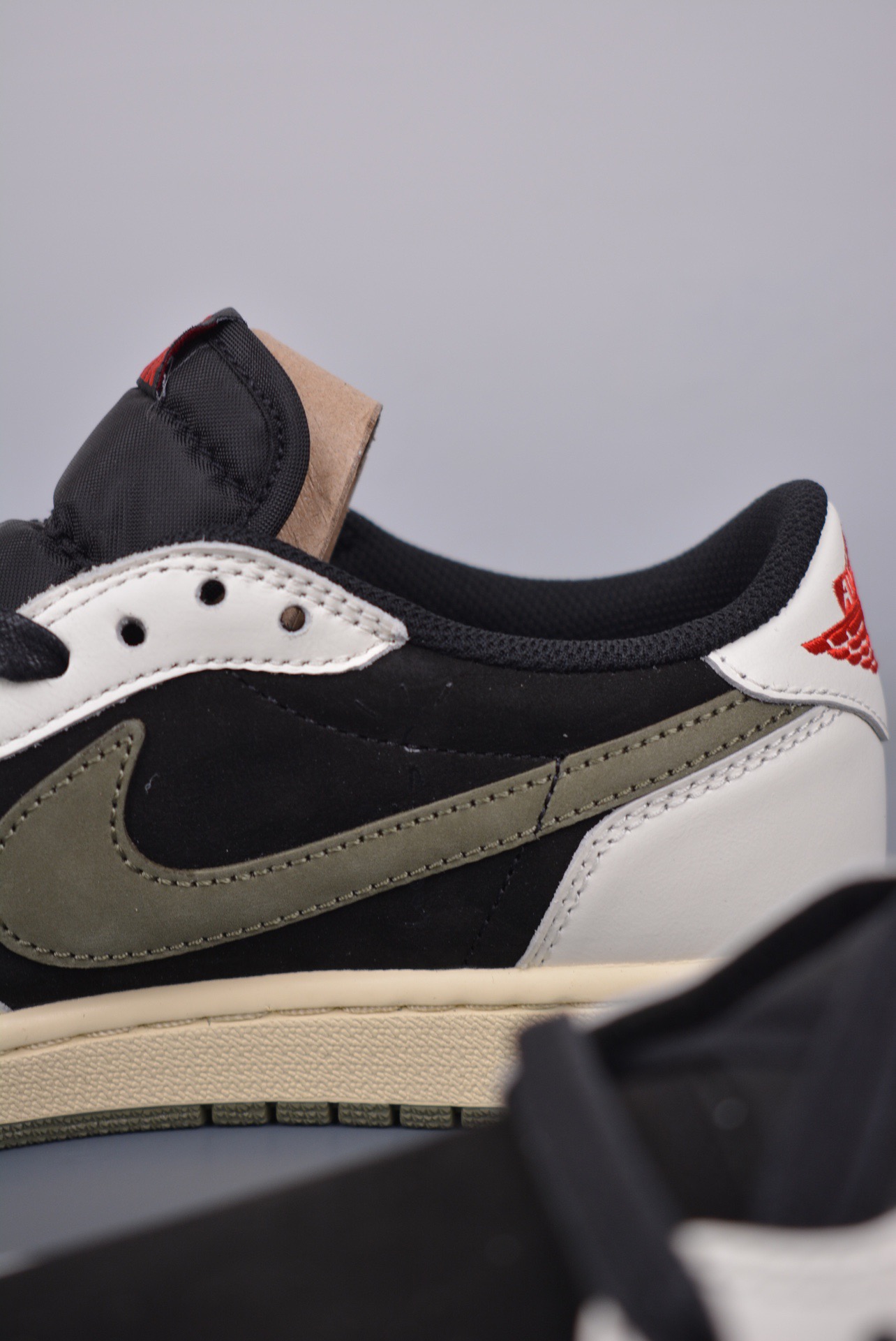Nike Sneakers-327