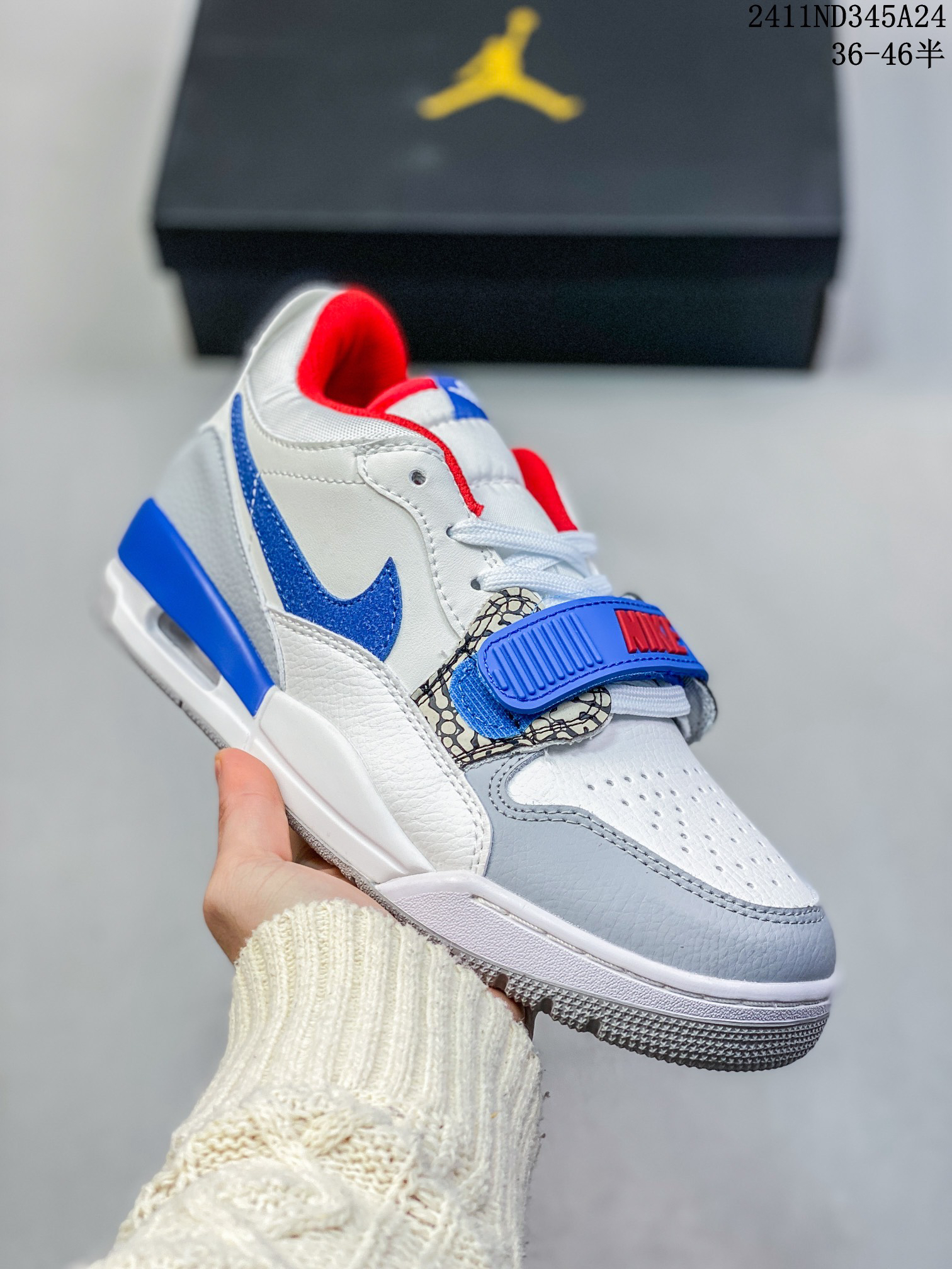 Nike Sneakers-344