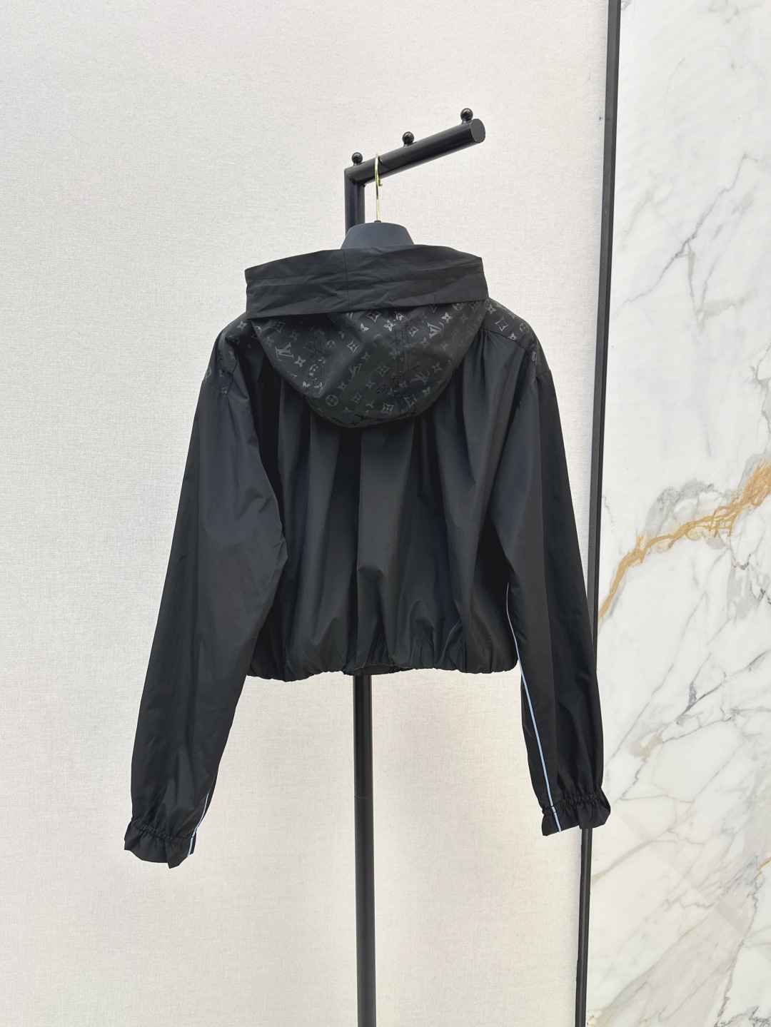 LV Clothing-322