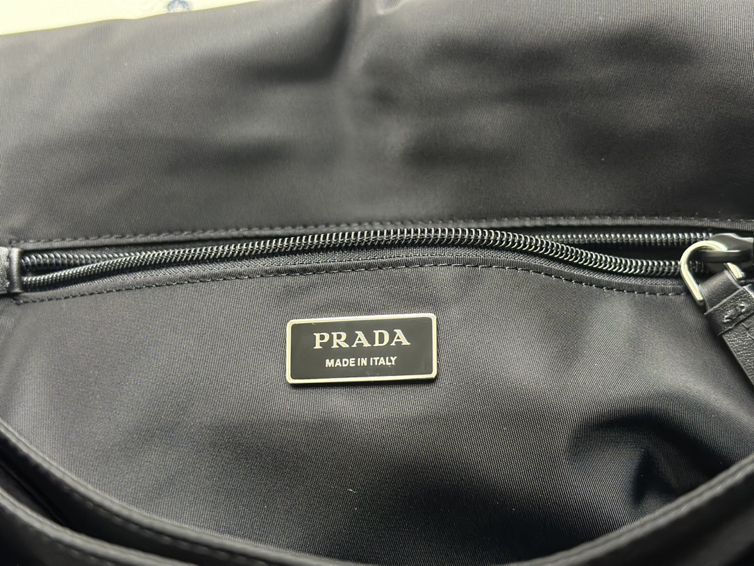 Prada bag-189