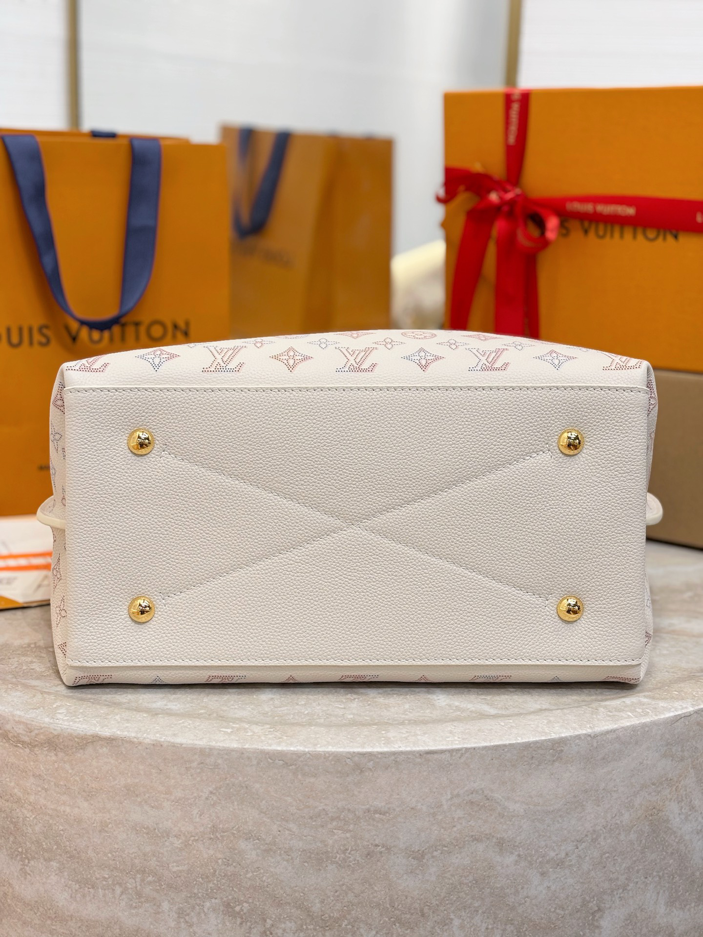 Louis Vuitton bag-179