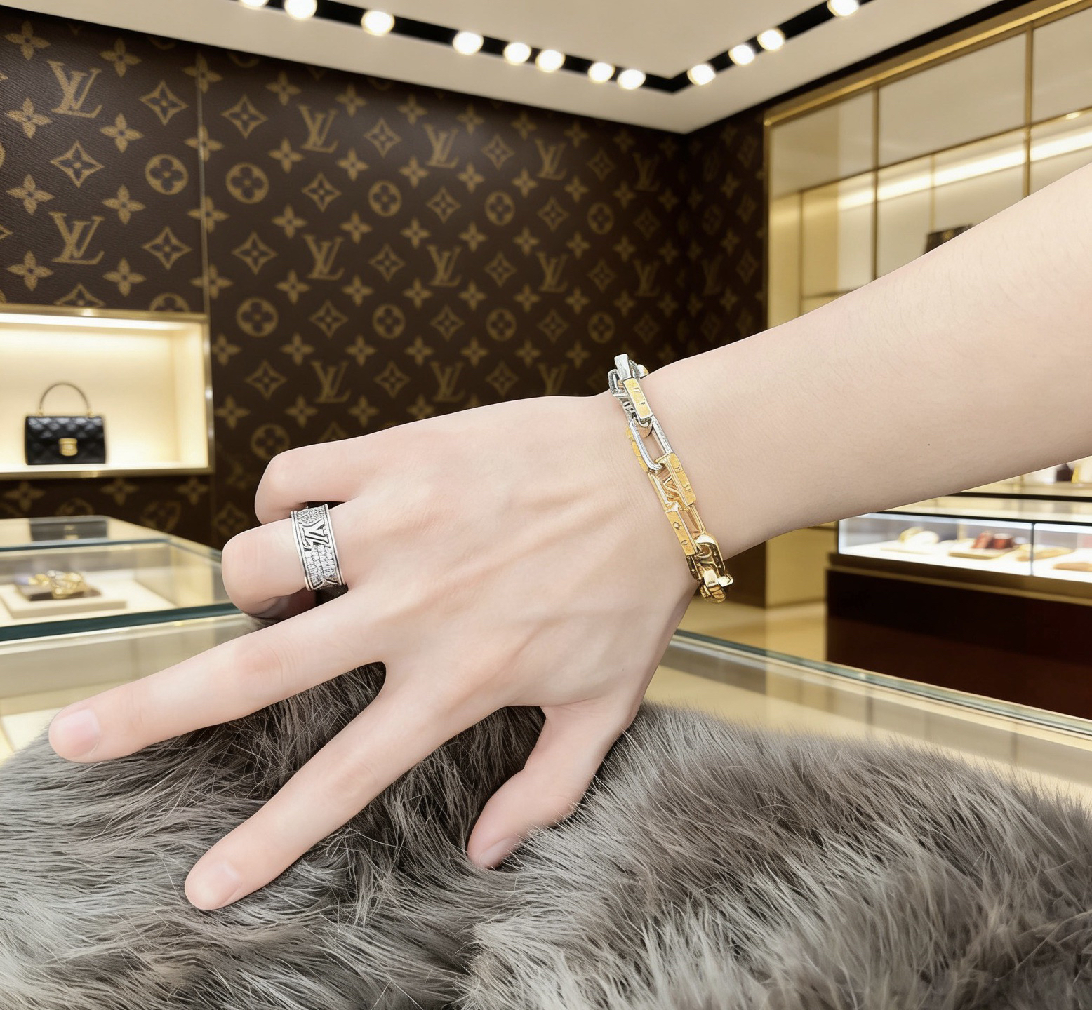 LV Bracelet-88