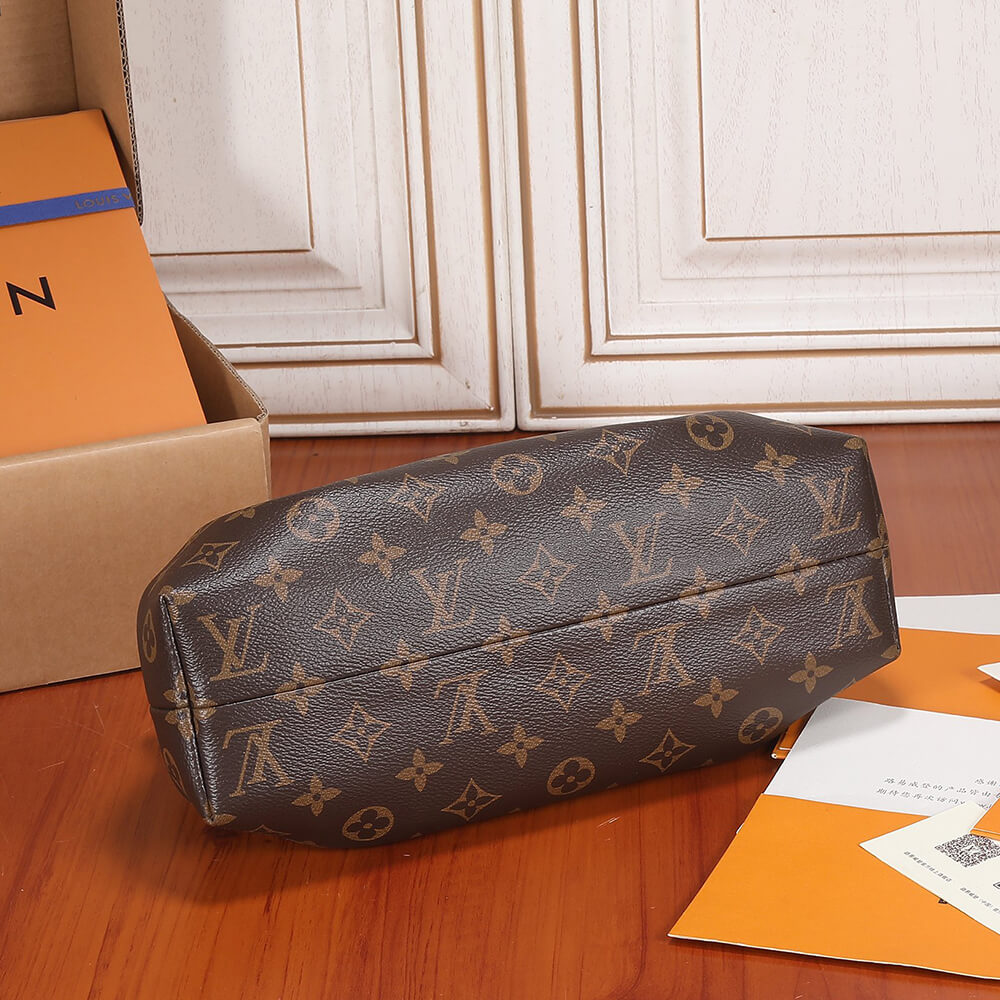 Louis Vuitton Monogram Clutch