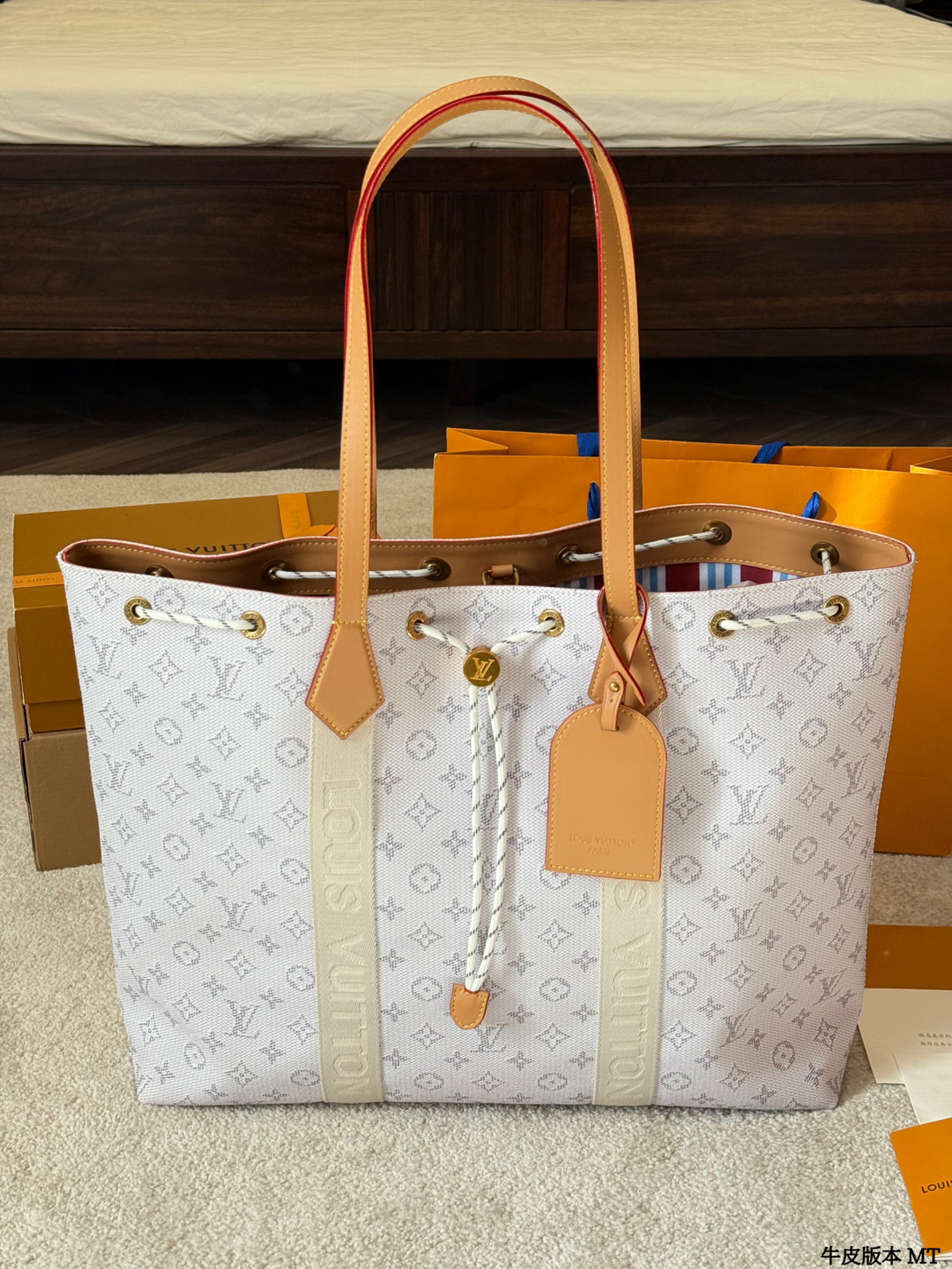Louis Vuitton bag-177