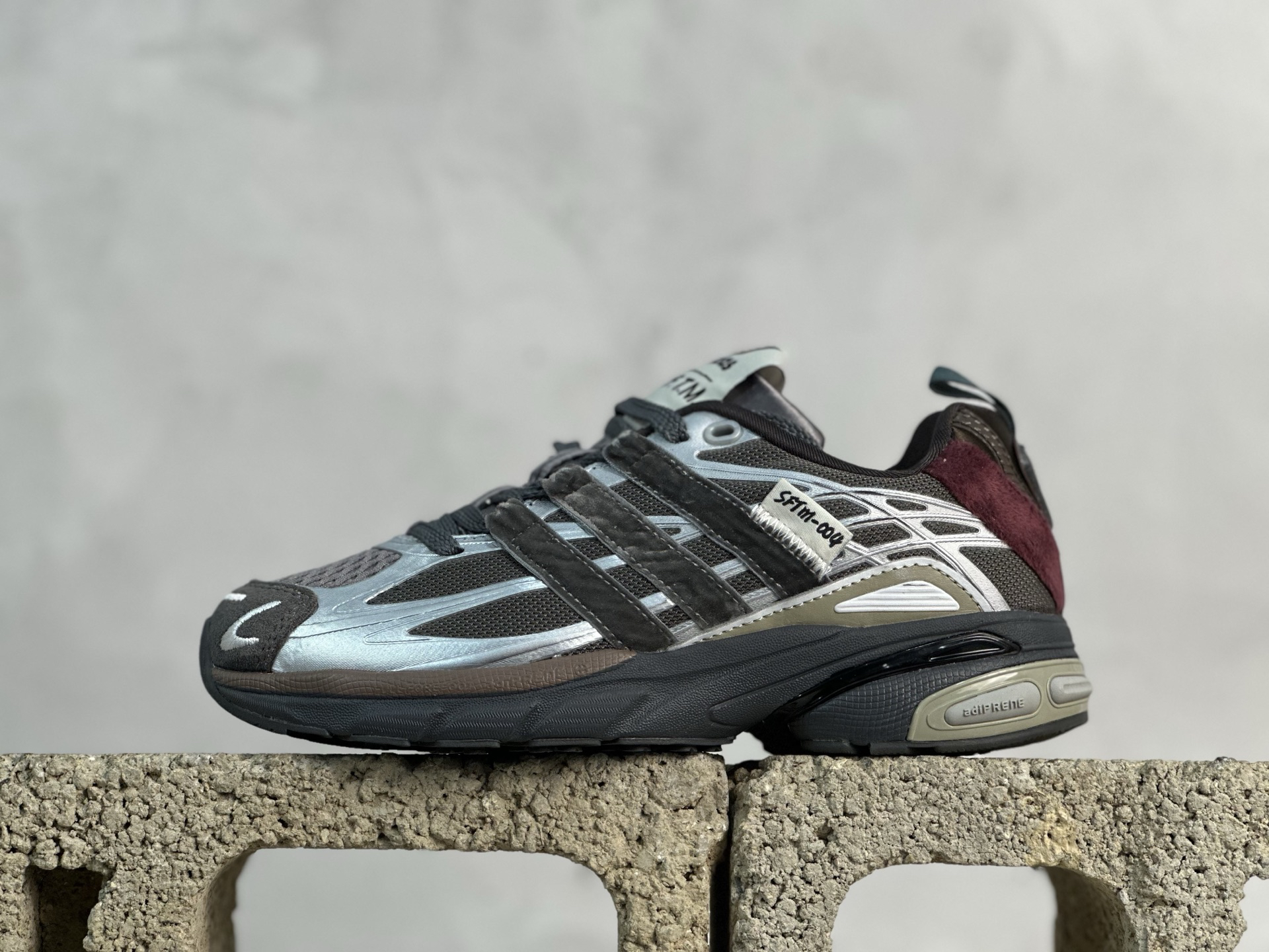 Adidas Sneakers-301