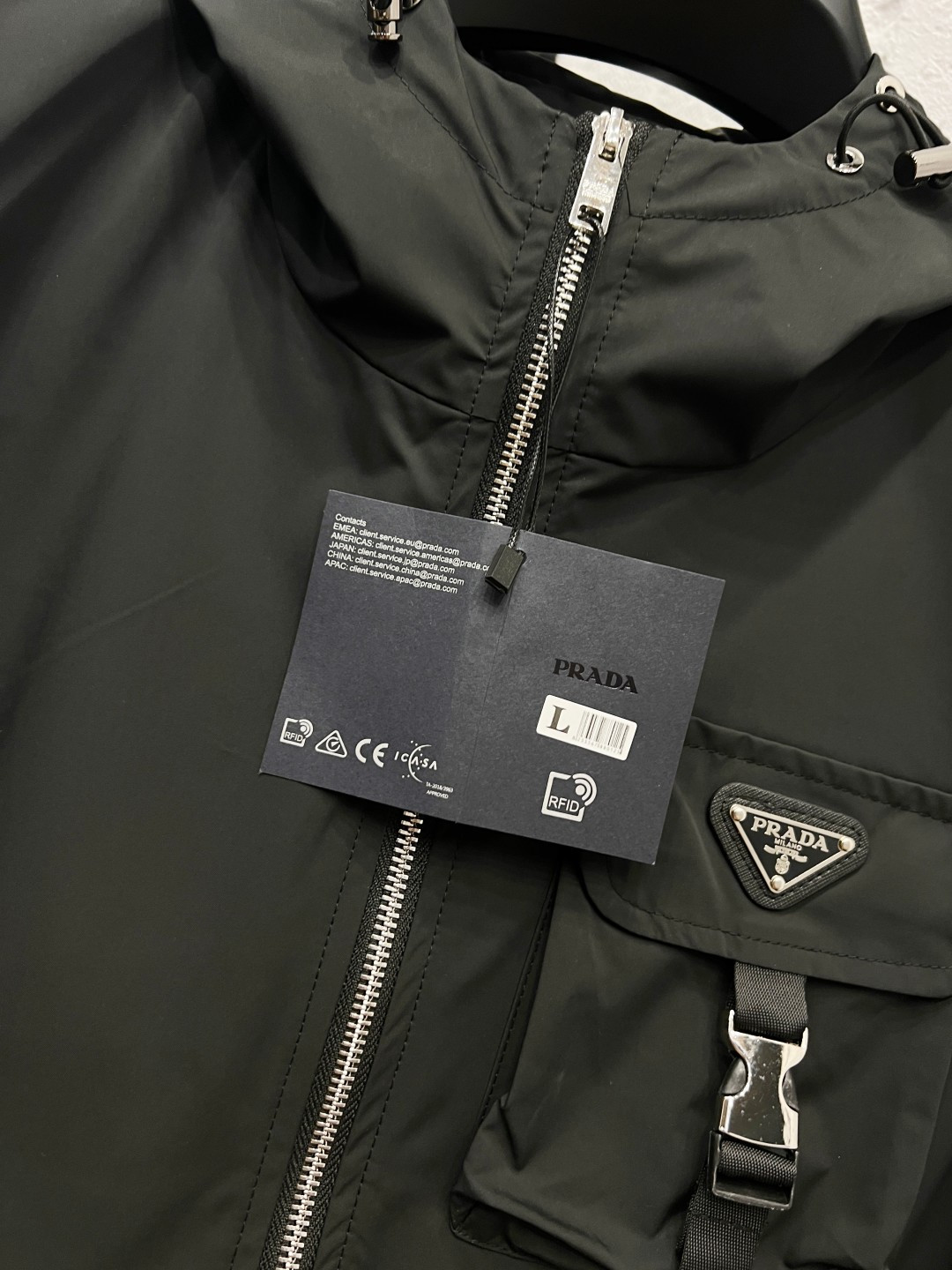 Prada Clothing-318