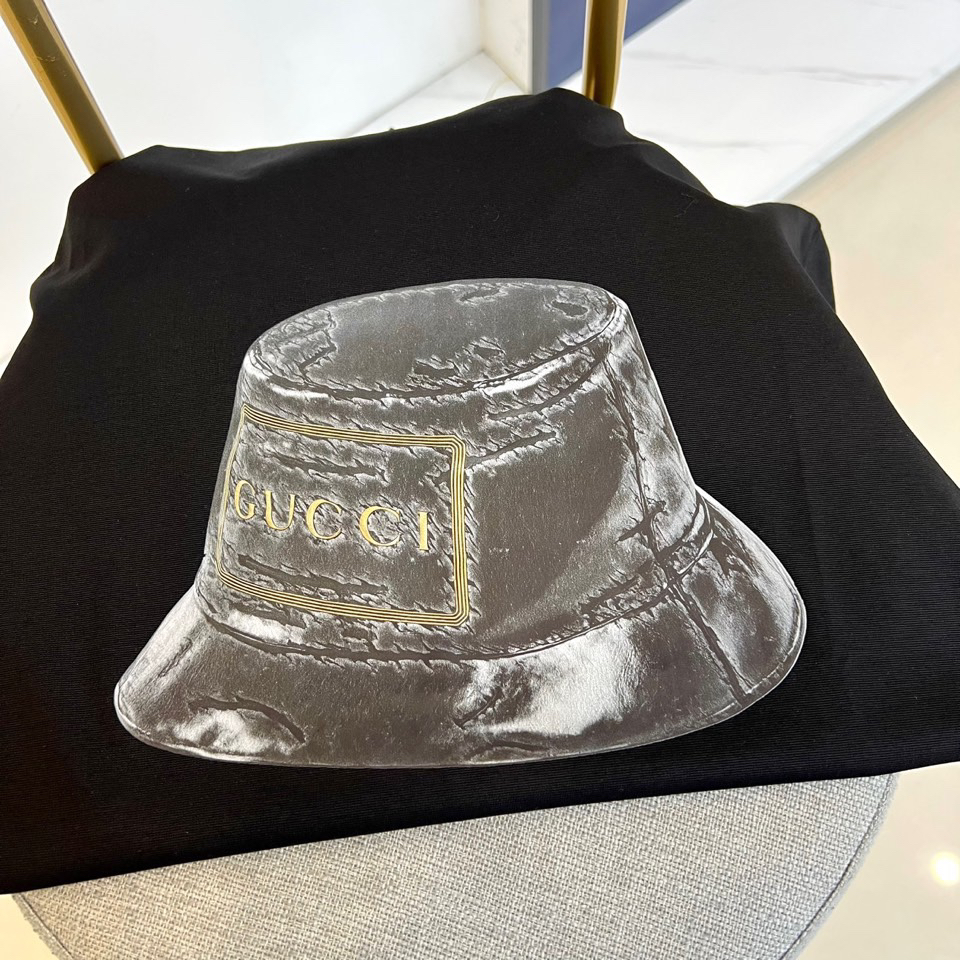 Gucci clothing-272