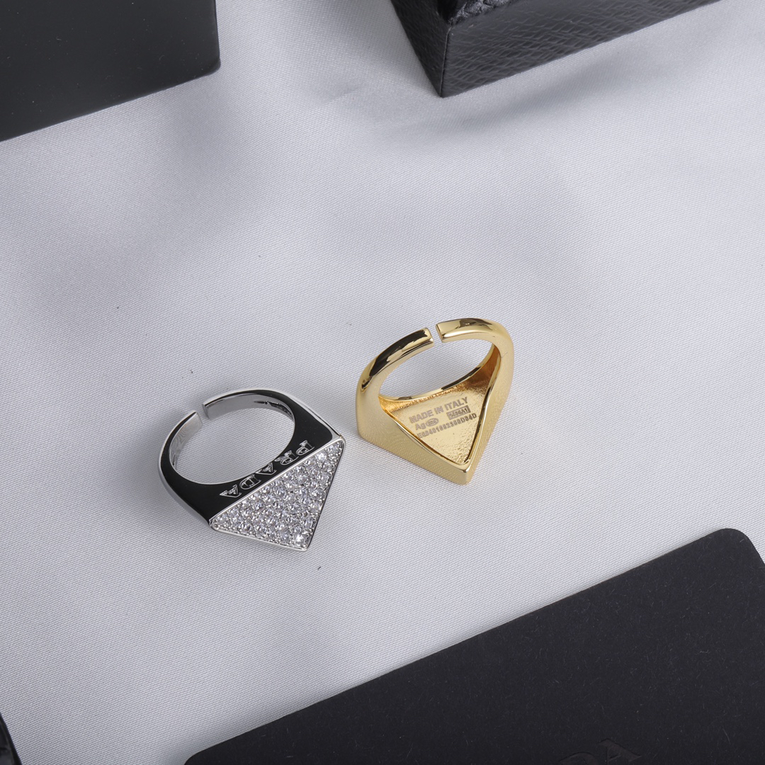 Prada ring-3