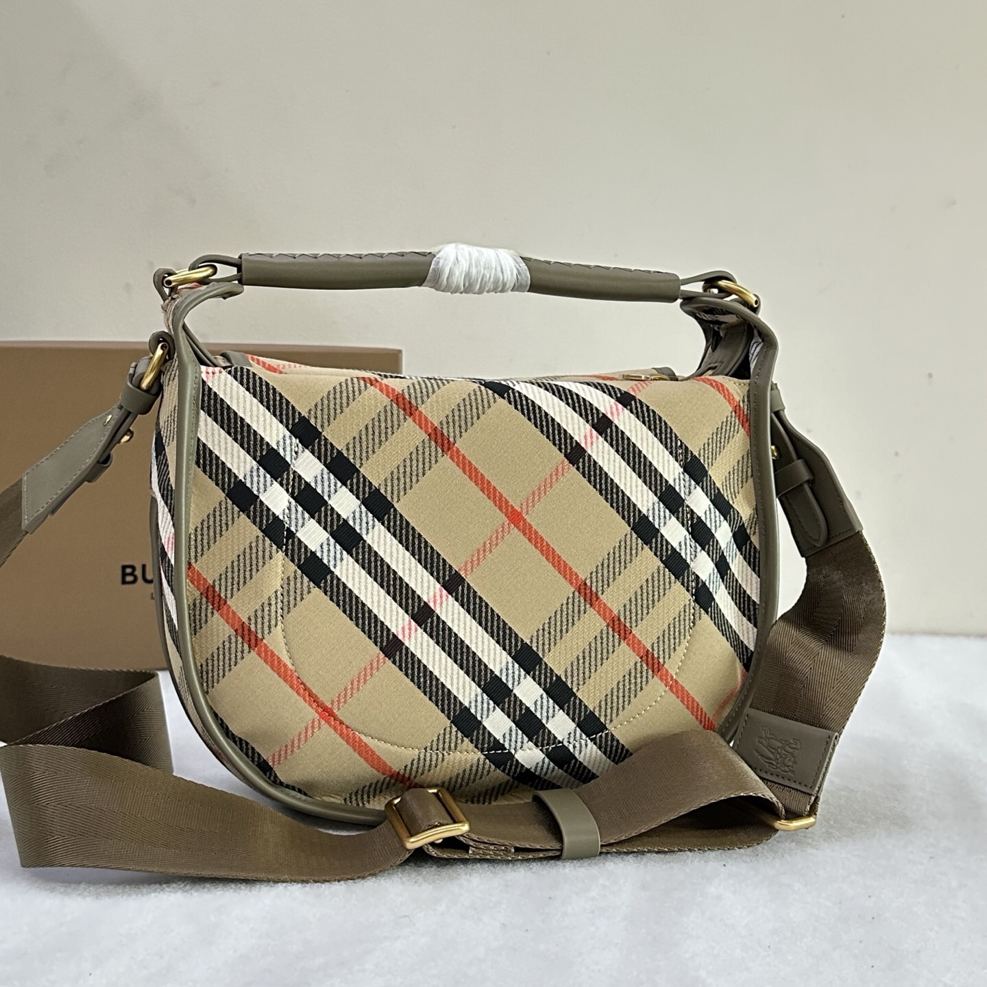 Burberry bag-136