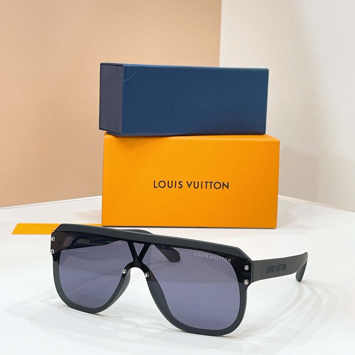 LV glasses-38