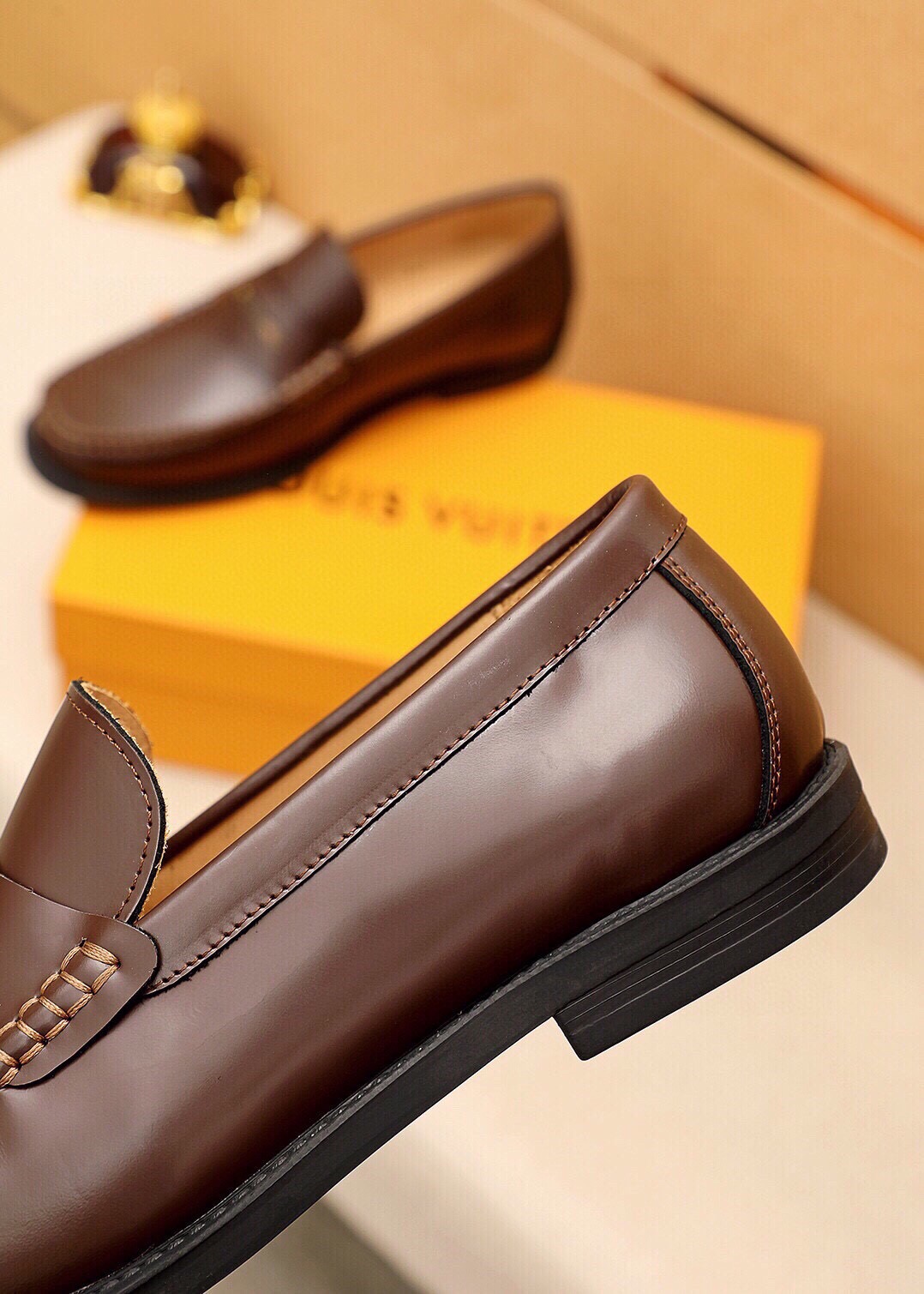 LV men's leather shoes-64