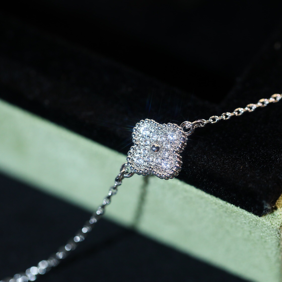 Van Cleef & Arpels Bracelet-38