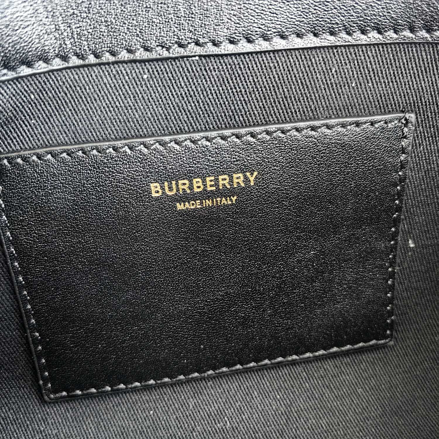 Burberry bag-106