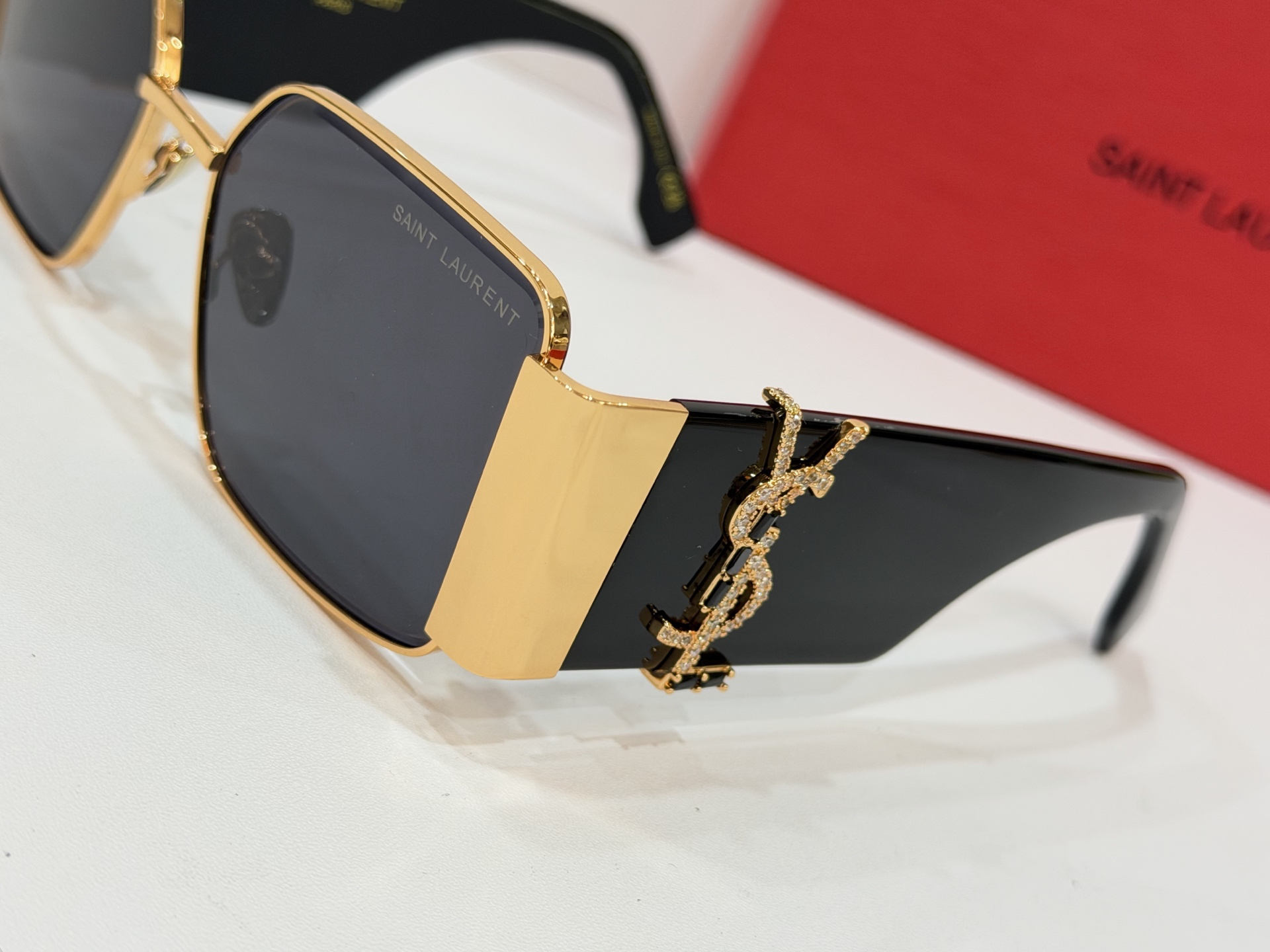 YSL glasses-4