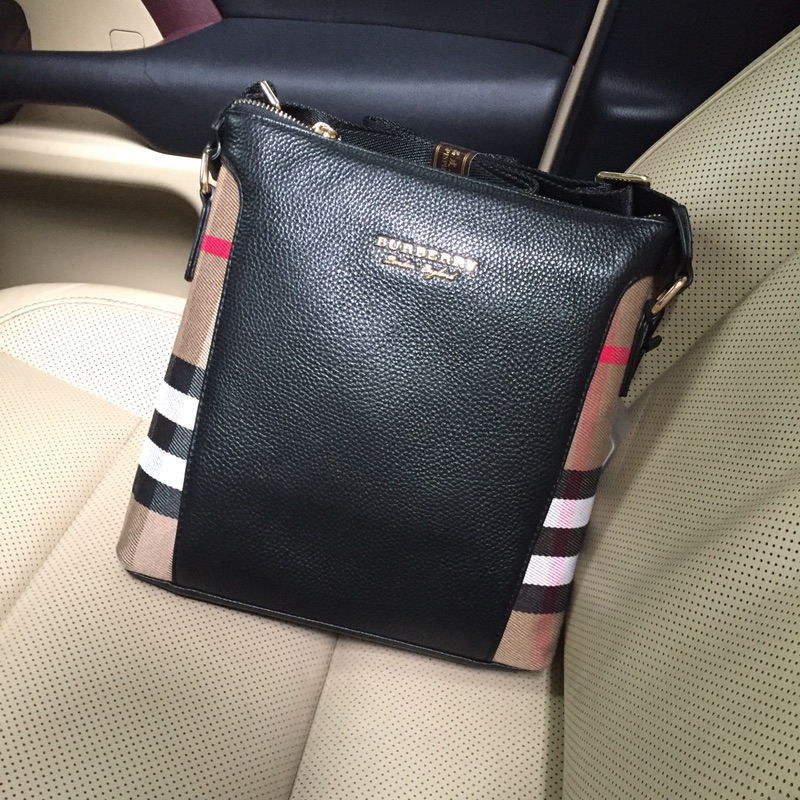 Burberry bag-131