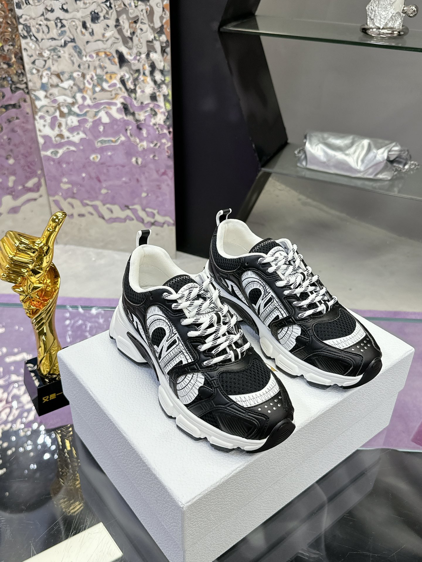 Dior Sneakers-167