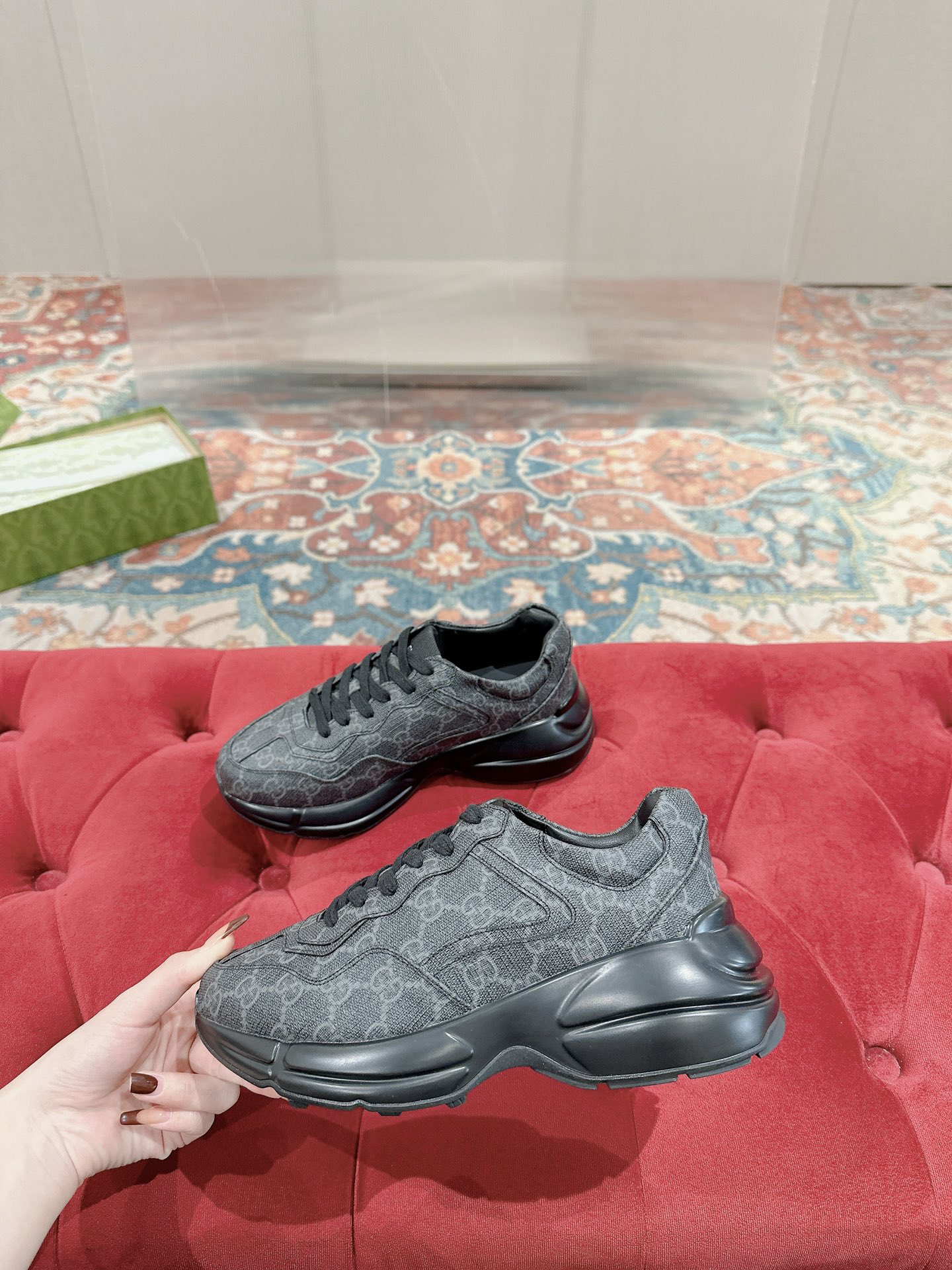 Gucci Sneakers-209