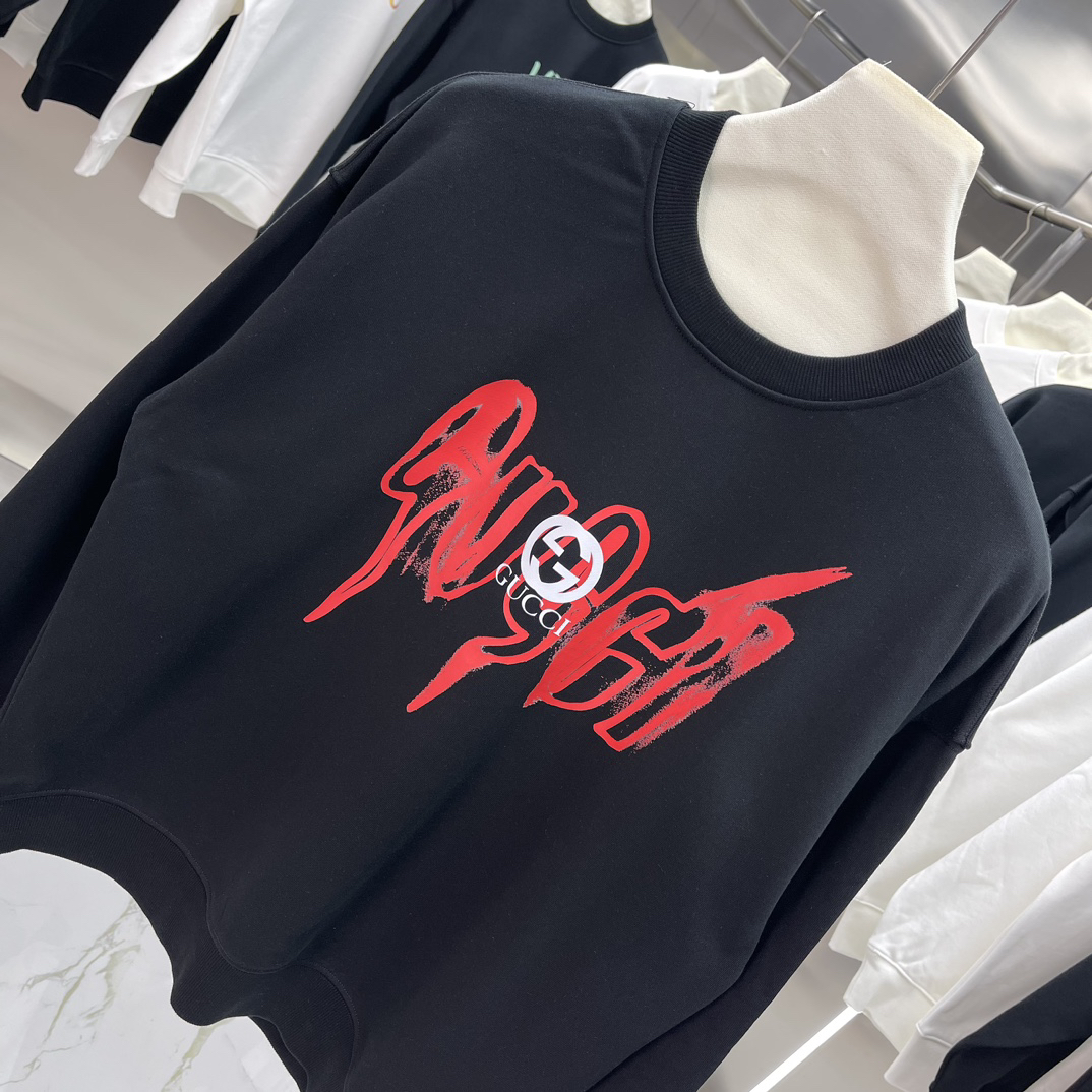 Gucci clothing-110