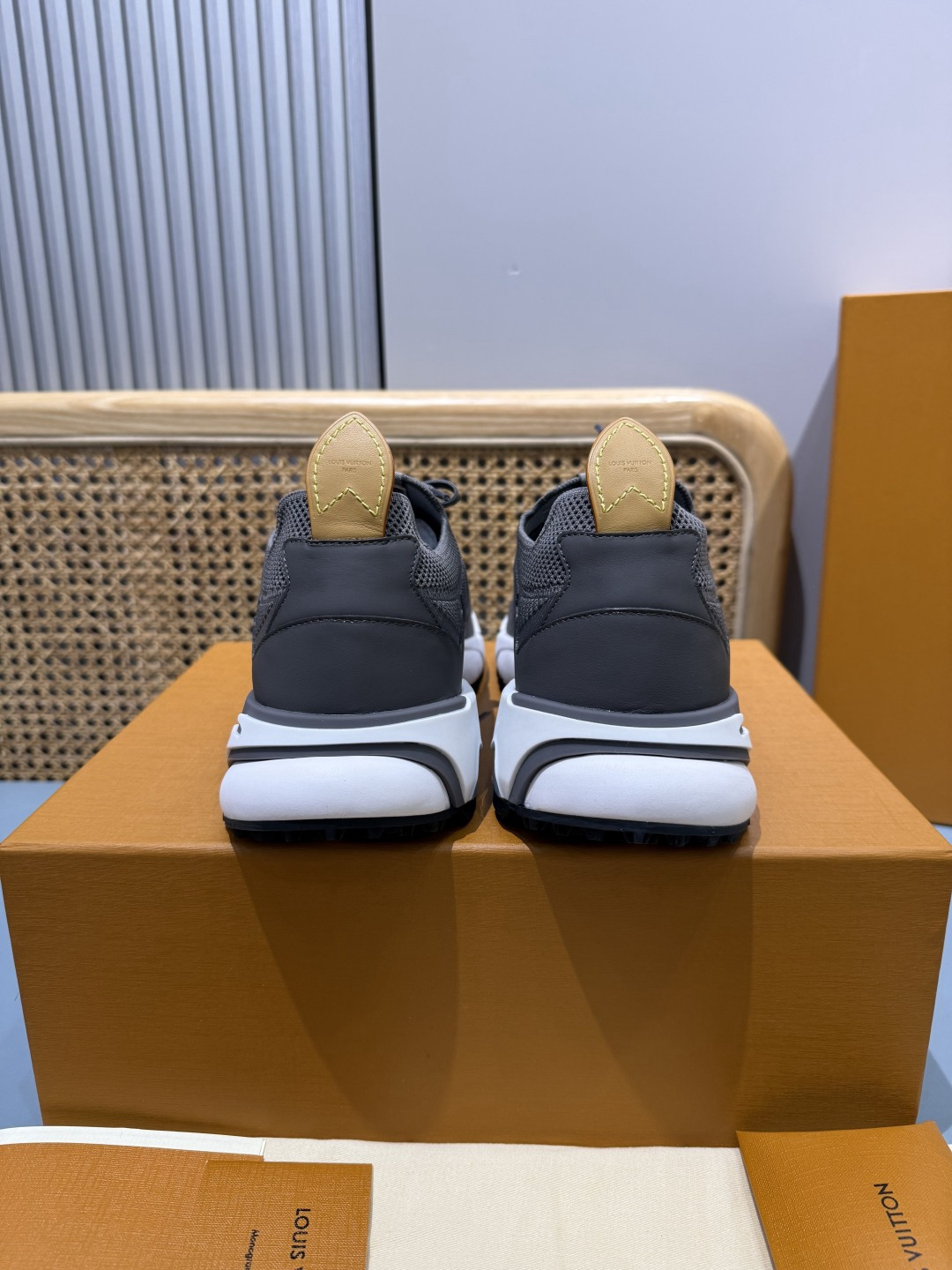 Lv Sneakers-179