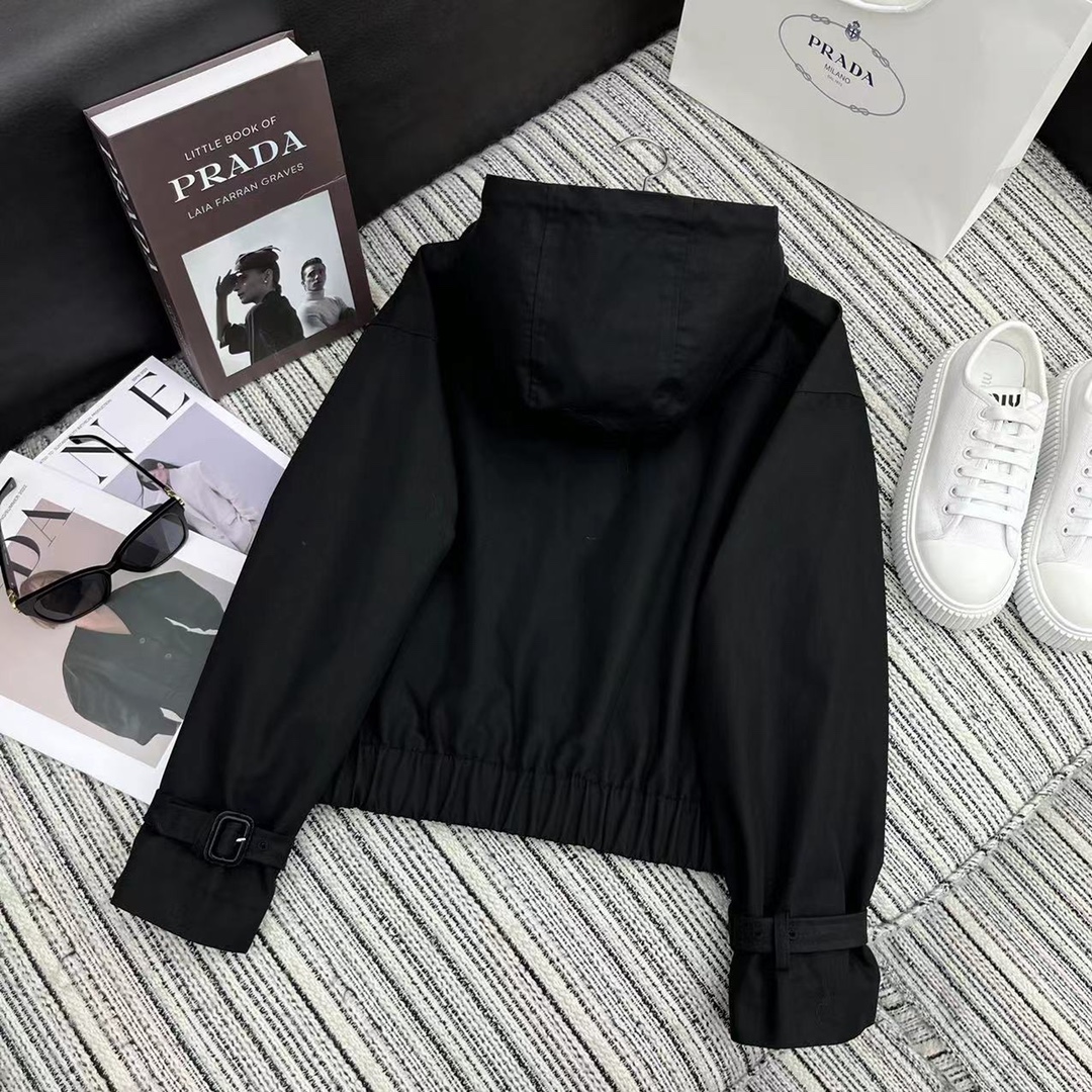 Prada Clothing-337