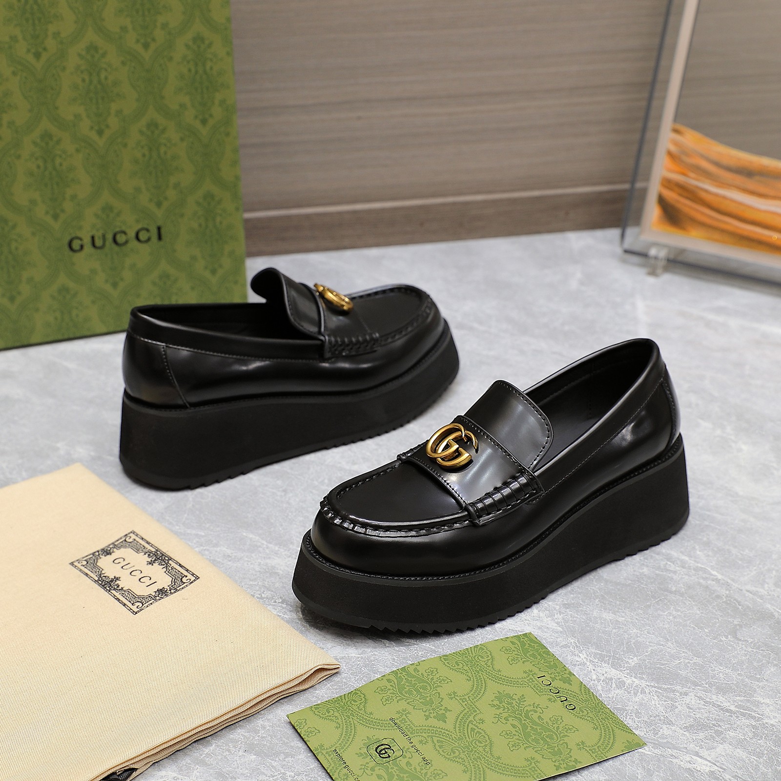 Gucci women's leather shoes-36