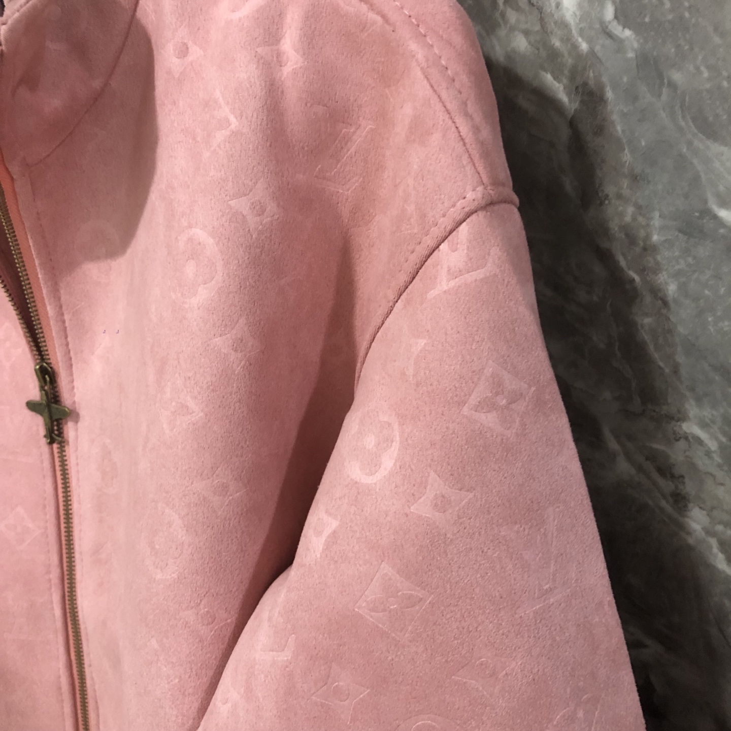 LV Clothing-275