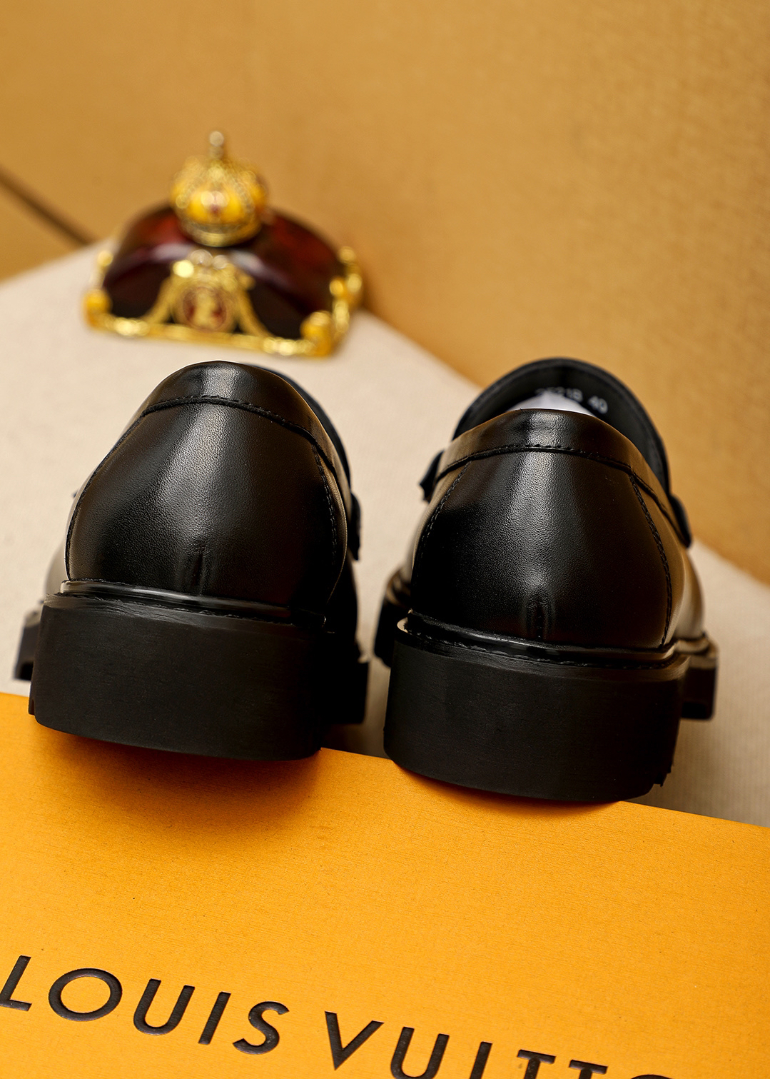 LV men's leather shoes-66