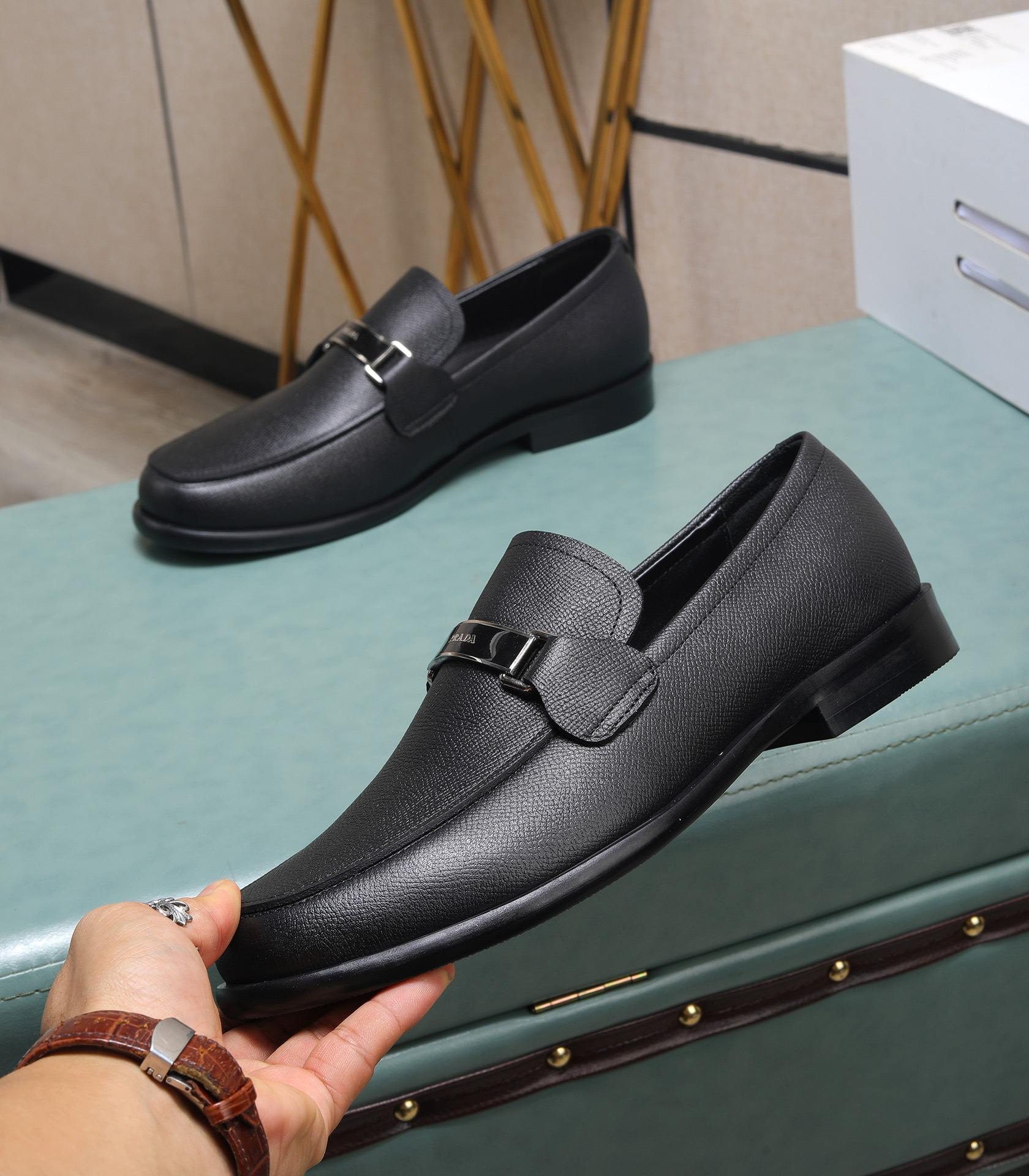 Prada men's leather shoes-28