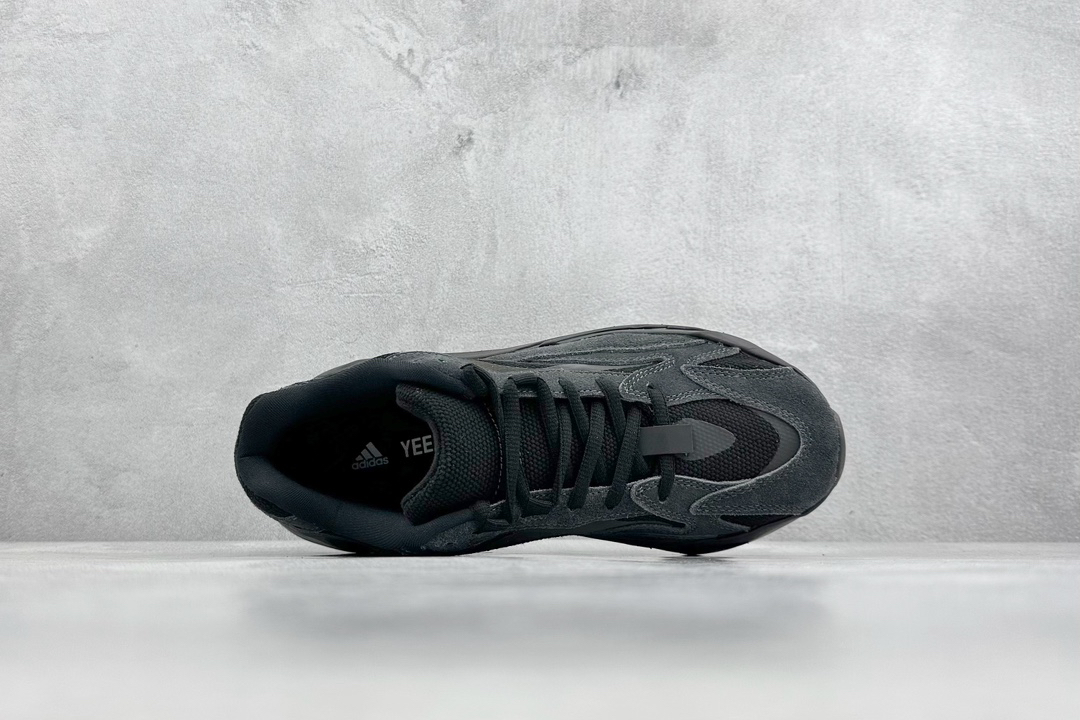 Adidas Sneakers-333