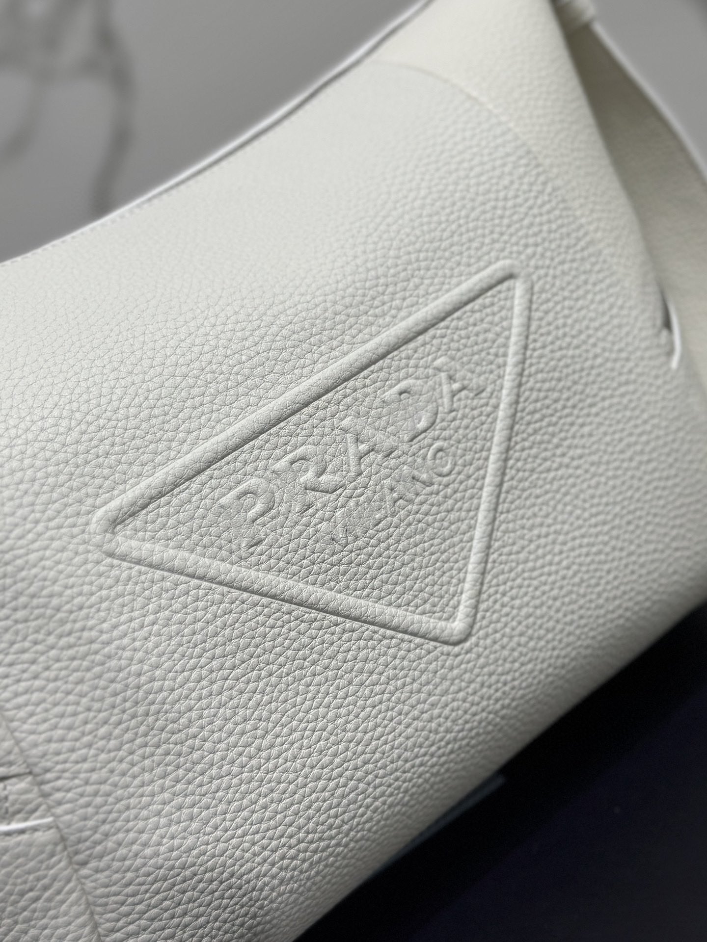 Prada 2VH165 Leather Bag with Shoulder Strap White