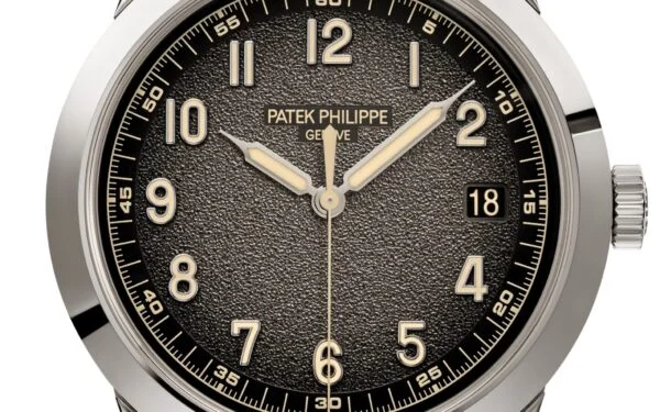 DATE, SWEEP SECONDS. 40 mm,White gold,5226G-001