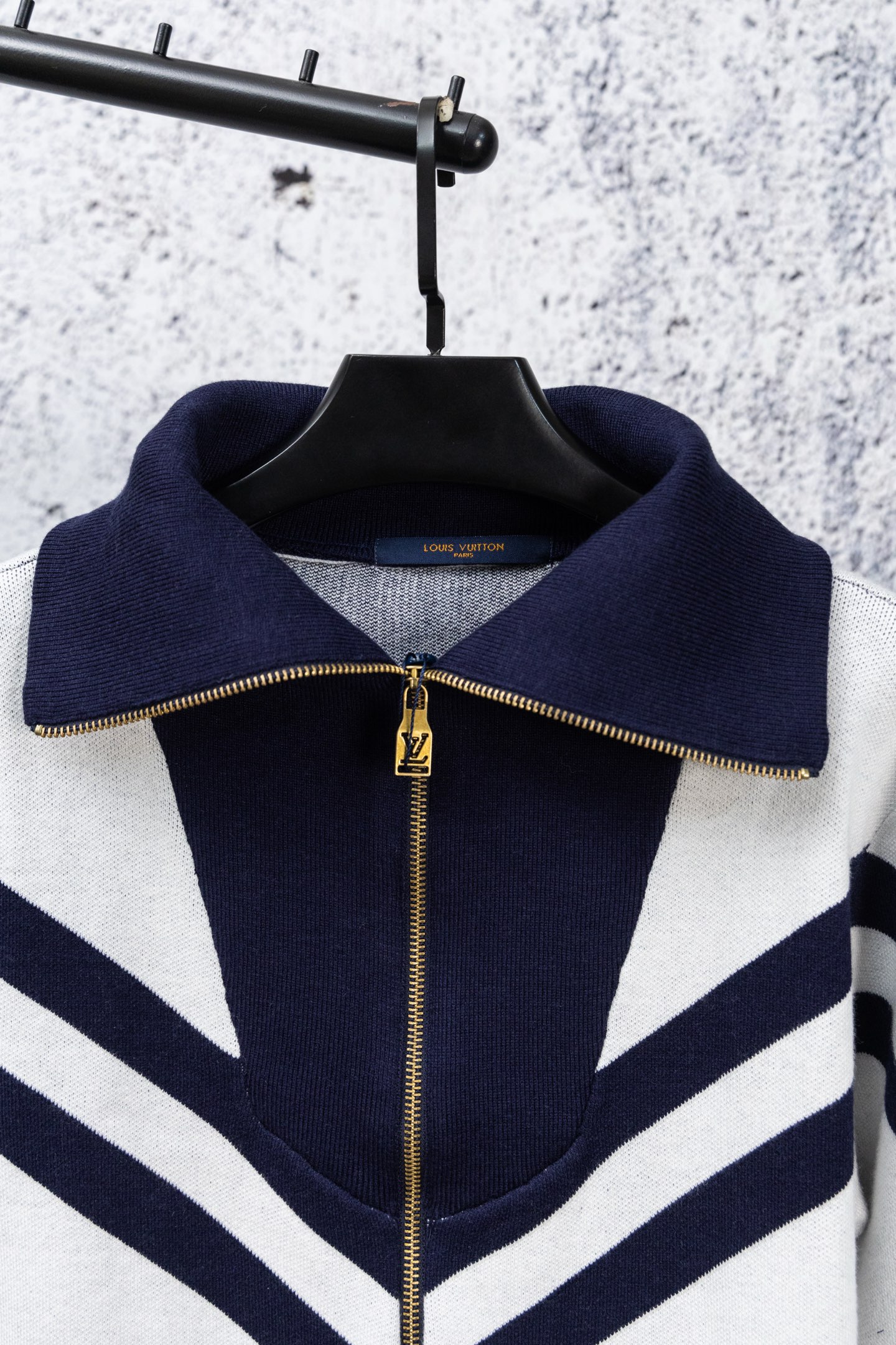 LV Clothing-284