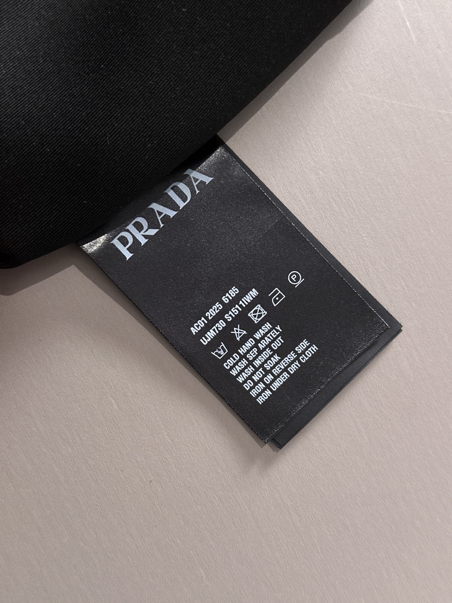 Prada Clothing-142