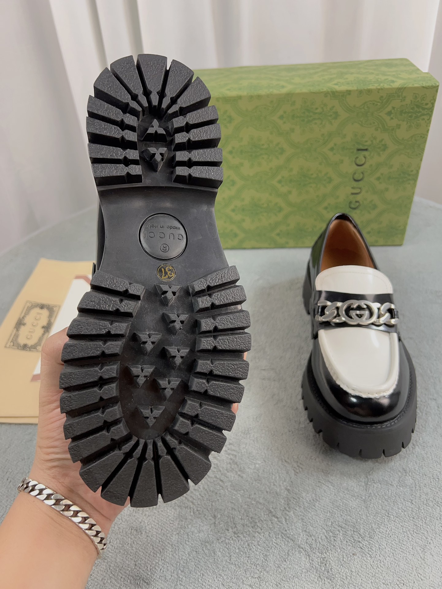 Gucci women's leather shoes-107