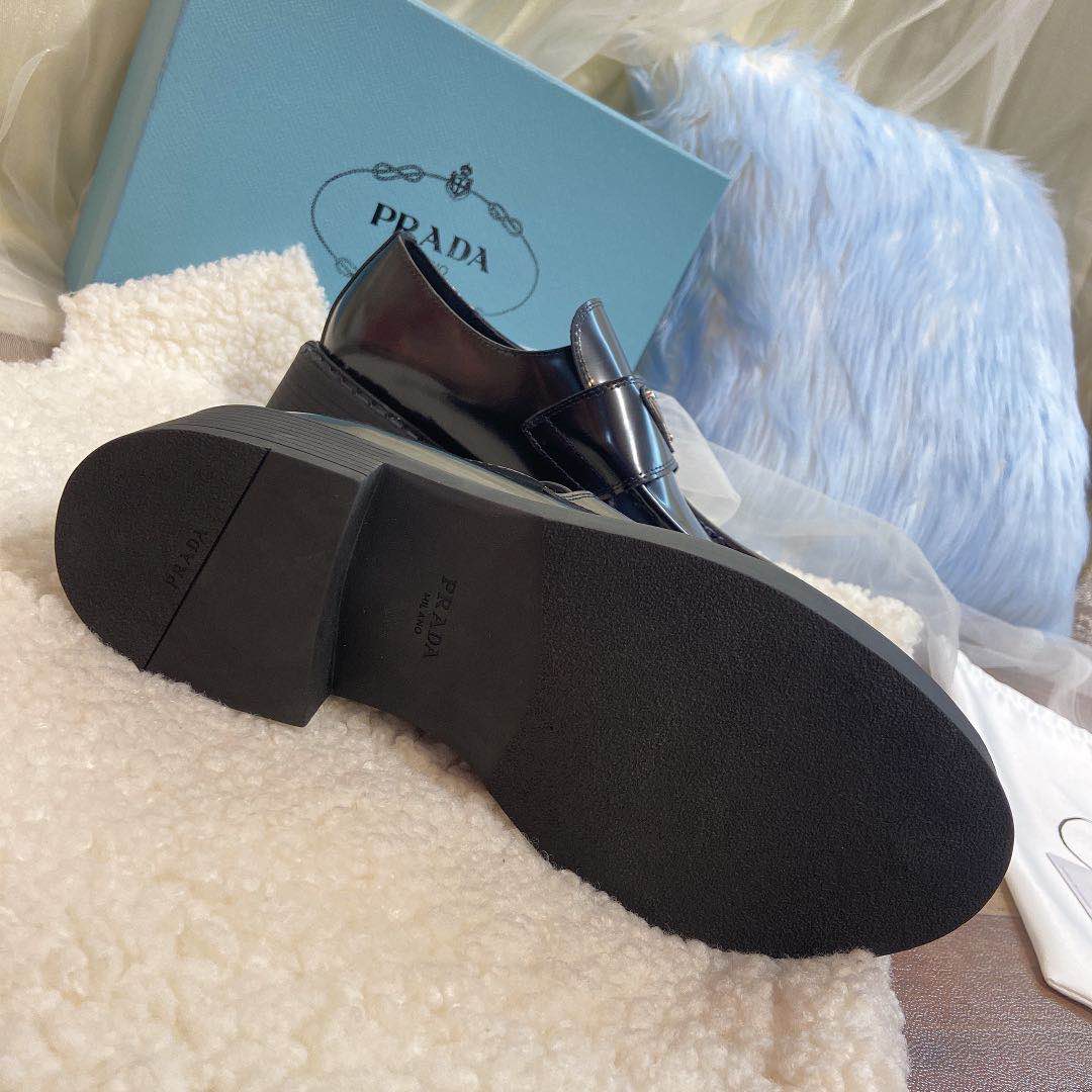 Prada women's leather shoes-15
