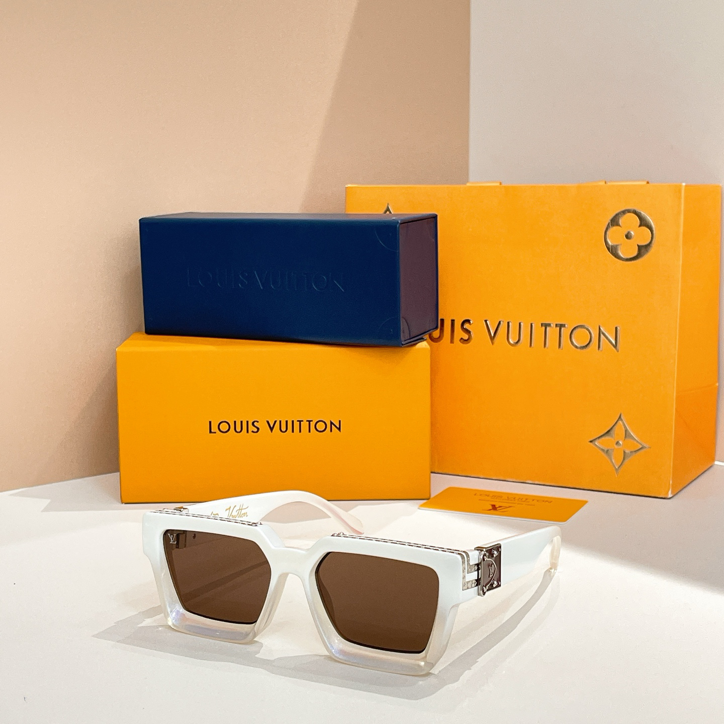 LV glasses-13
