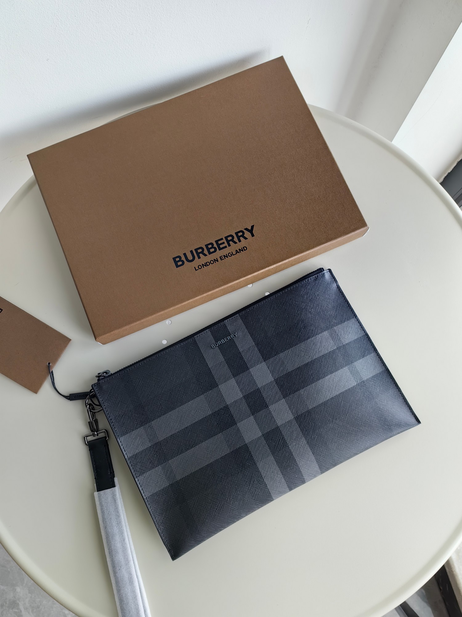 Burberry bag-105
