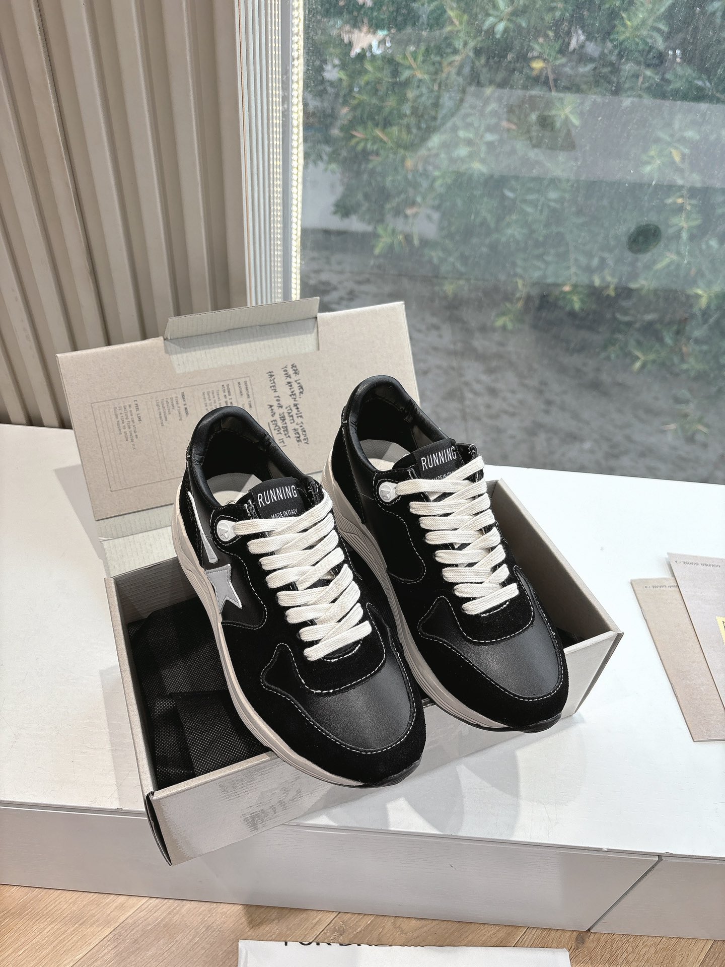 Golden Goose Sneakers-13