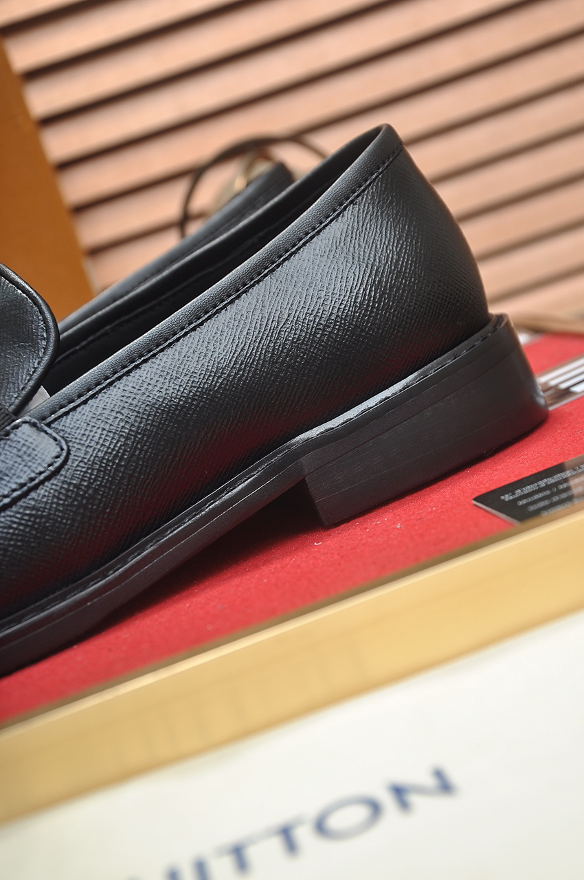 LV men's leather shoes-75