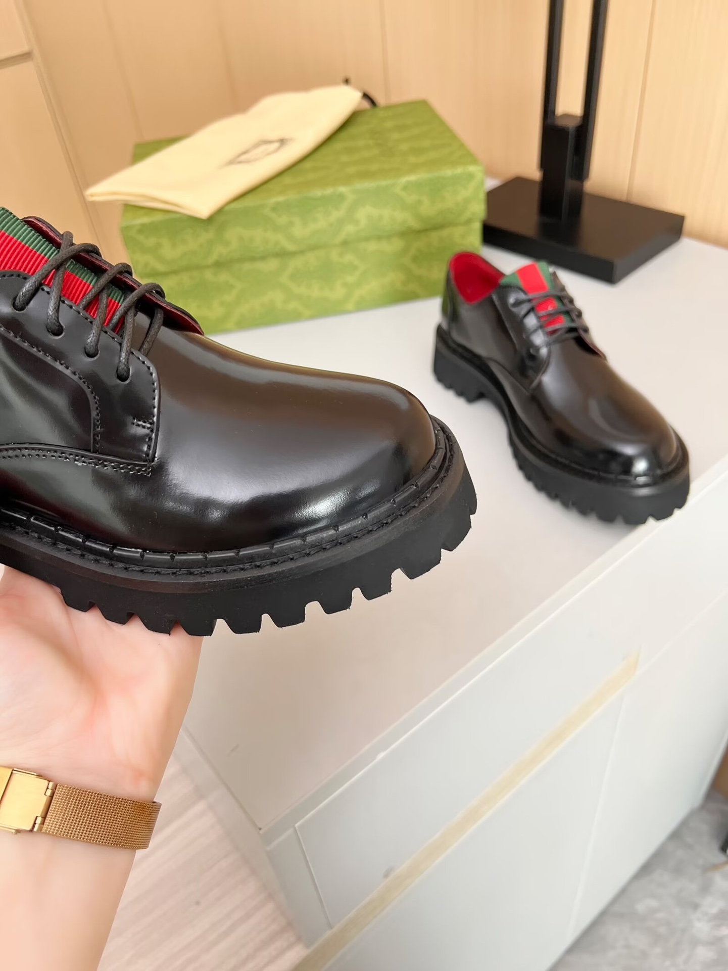 Gucci women's leather shoes-69