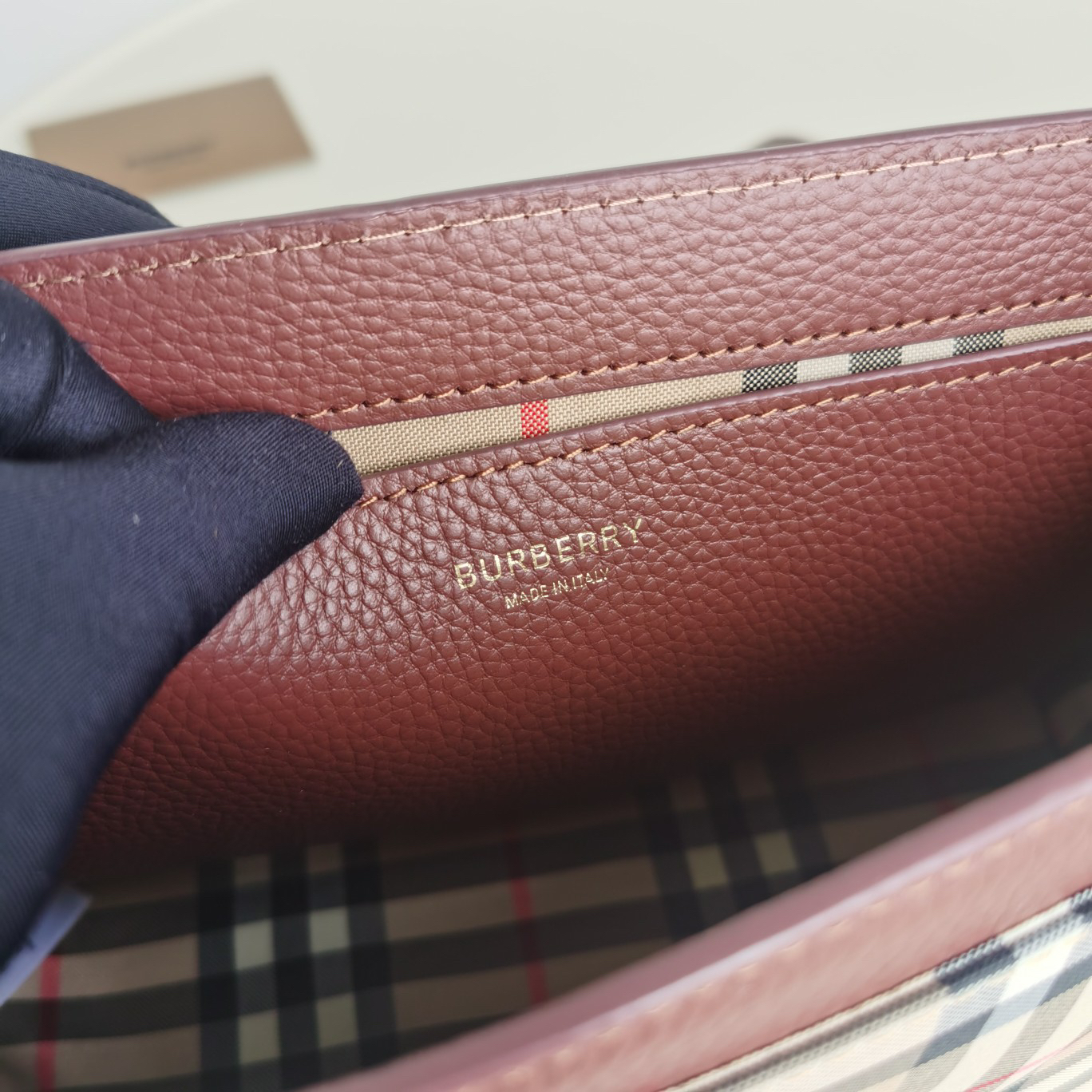 Burberry bag-115
