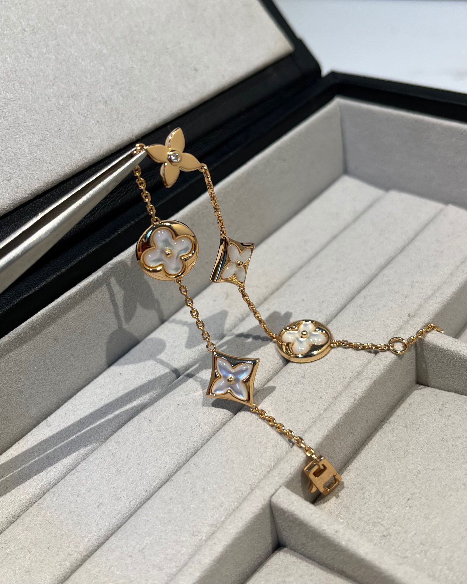 LV Bracelet-5